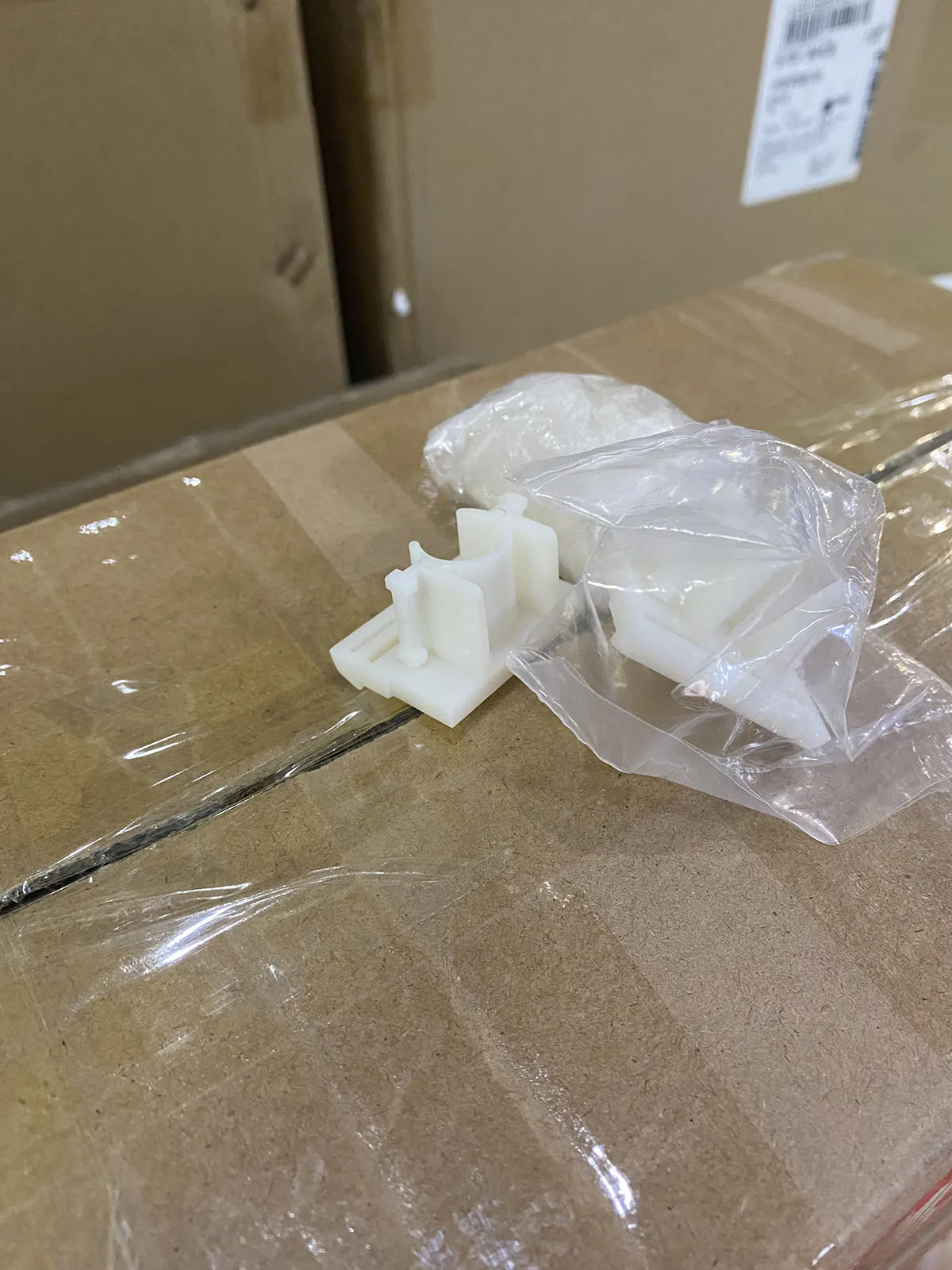 5Pieces ZV 180 /CZ 180 Original New Stripper Pad Unit for Riso TR 1000 1510 1530 1550 CR 1600 1610 1630 1640 CV 1850 1860
5Pieces ZV 180 /CZ 180 Original New Stripper Pad Unit for Riso TR 1000 1510 1530 1550 CR 1600 1610 1630 1640 CV 1850 1860