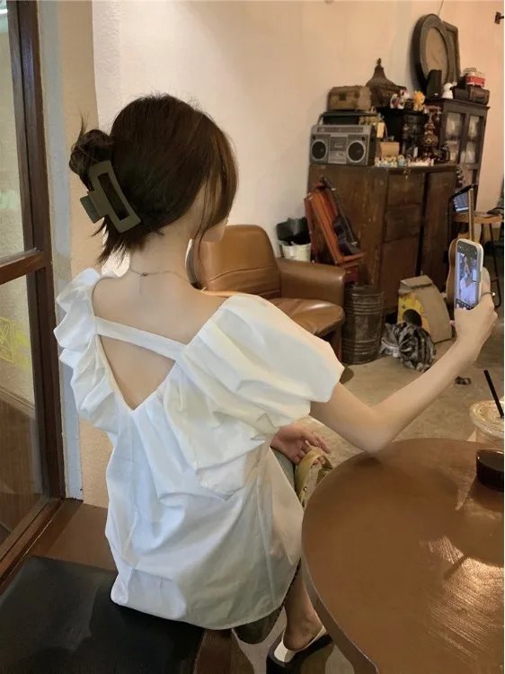 Slimming Effect Loose Short Sleeve V-Neck Backless Design Shirt Korean Style Commute Wear Casual Fashion Women's Top
Slimming Effect Loose Short Sleeve V-Neck Backless Design Shirt Korean Style Commute Wear Casual Fashion Women's Top