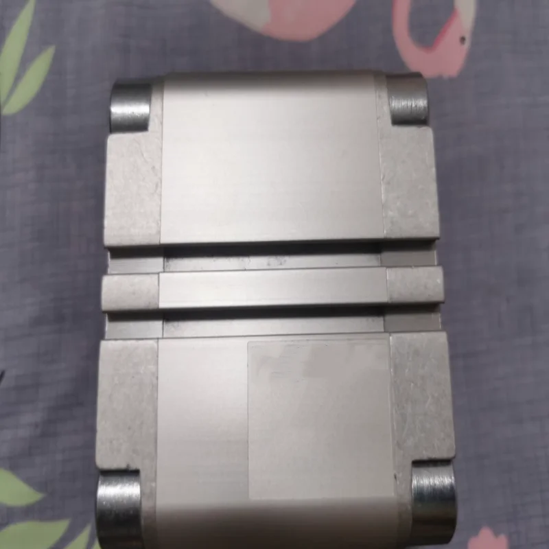 Brand New Original Equipment Compact Cylinder ADVULQ-40-25-A-P-A ADVULQ-50-20-A-P-A ADVULQ-50-25-A-P-A ADVULQ-50-40-A-P-A
Brand New Original Equipment Compact Cylinder ADVULQ-40-25-A-P-A ADVULQ-50-20-A-P-A ADVULQ-50-25-A-P-A ADVULQ-50-40-A-P-A