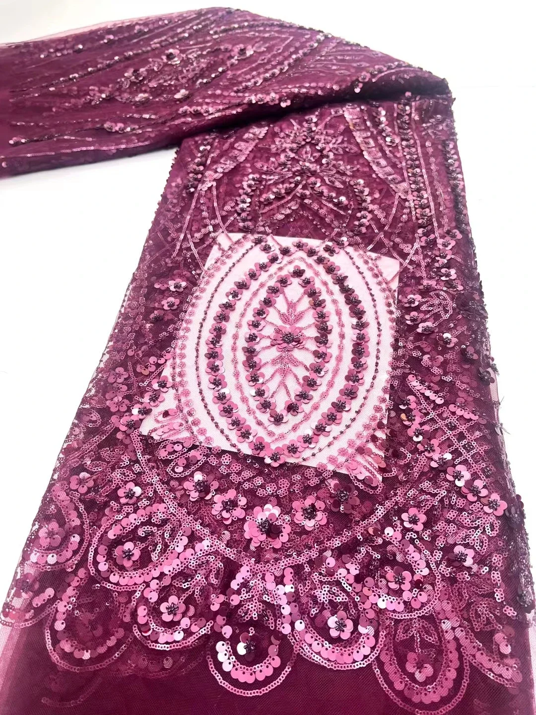 2024 3D Flower French Lace Fabric With Sequins High Quality 3D Embroidery Tulle African Fabric For Wedding Party Dress PHD23210
2024 3D Flower French Lace Fabric With Sequins High Quality 3D Embroidery Tulle African Fabric For Wedding Party Dress PHD23210
