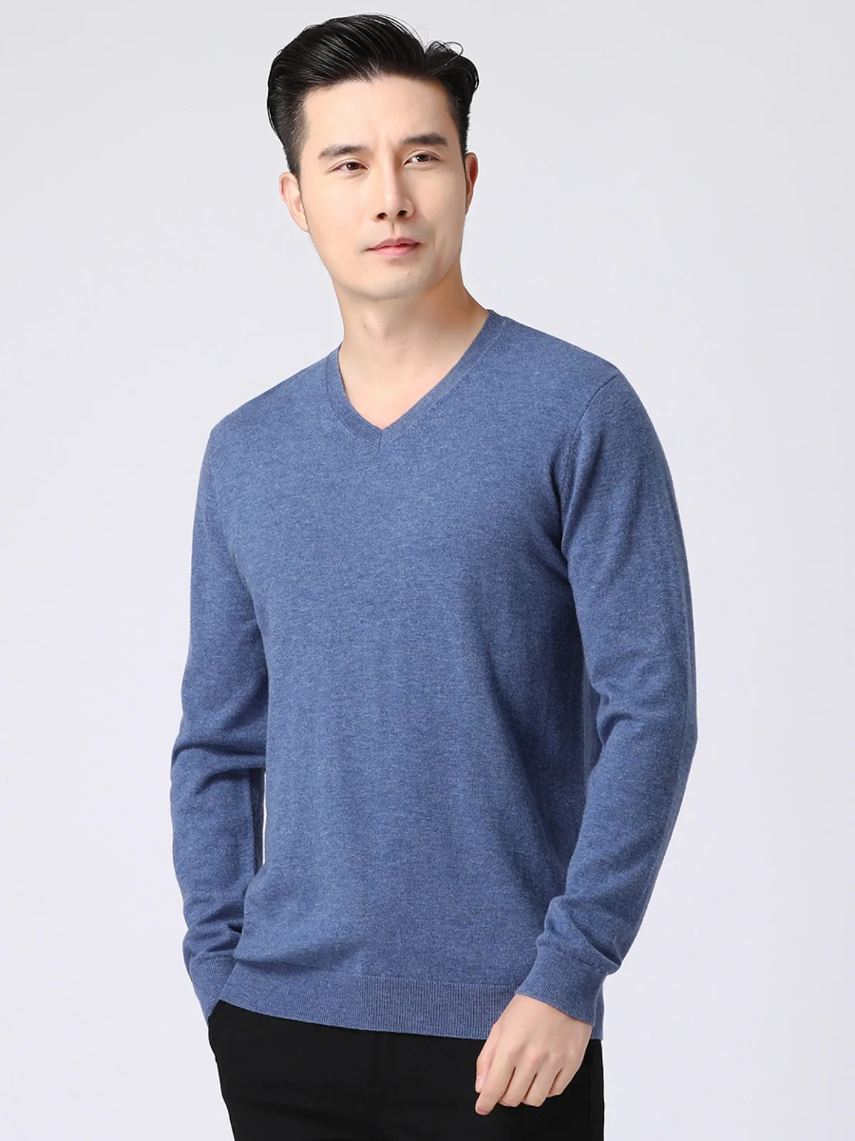 Romeo мужской шерстяной трикотаж V-Ne, повседневный мягкий текстурированный мужской модный зимний сезонный цветной вязаный свитер
Romeo мужской шерстяной трикотаж V-Ne, повседневный мягкий текстурированный мужской модный зимний сезонный цветной вязаный свитер