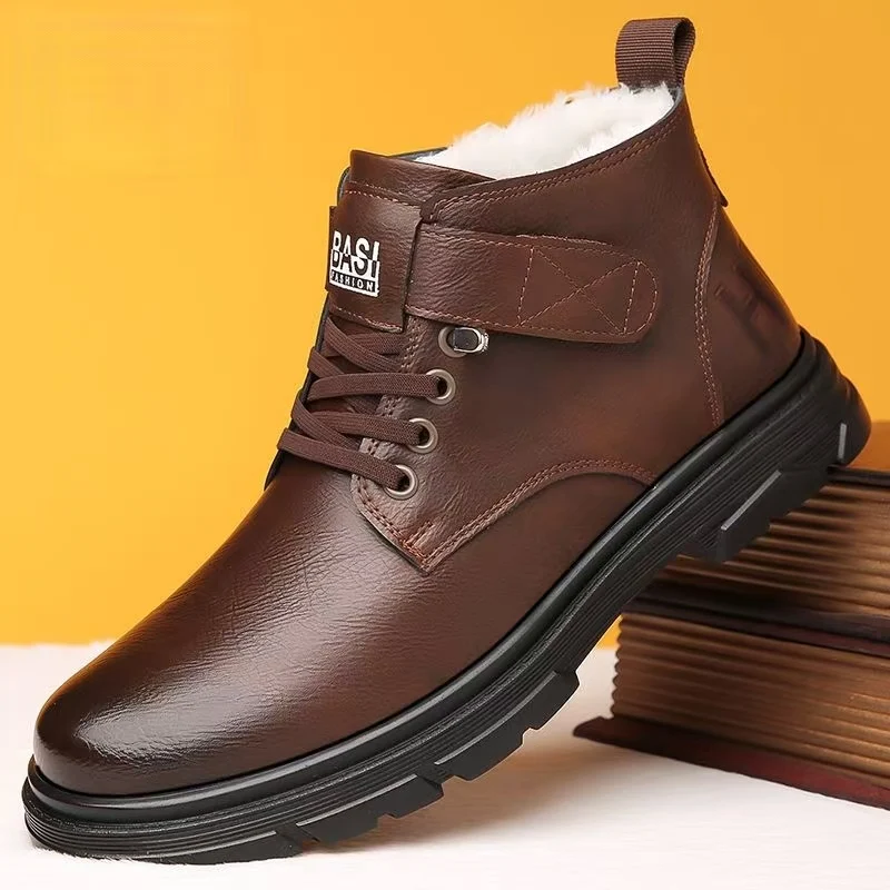 Новые зимние мужские кожаные высокие хлопковые ботинки на толстой подошве, нескользящие водонепроницаемые плюшевые теплые рабочие ботинки на липучке с круглым носком, зимние ботинки
Новые зимние мужские кожаные высокие хлопковые ботинки на толстой подошве, нескользящие водонепроницаемые плюшевые теплые рабочие ботинки на липучке с круглым носком, зимние ботинки
