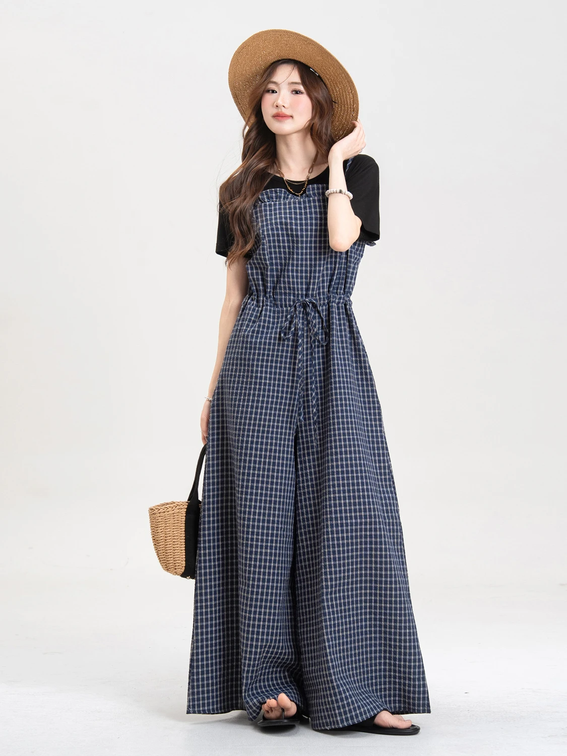 Retro Style Women's One-Piece Jumpsuit with Halter Neck Wood Grain Waist Cinching Wide Leg Casual Cotton Spring Summer
Retro Style Women's One-Piece Jumpsuit with Halter Neck Wood Grain Waist Cinching Wide Leg Casual Cotton Spring Summer