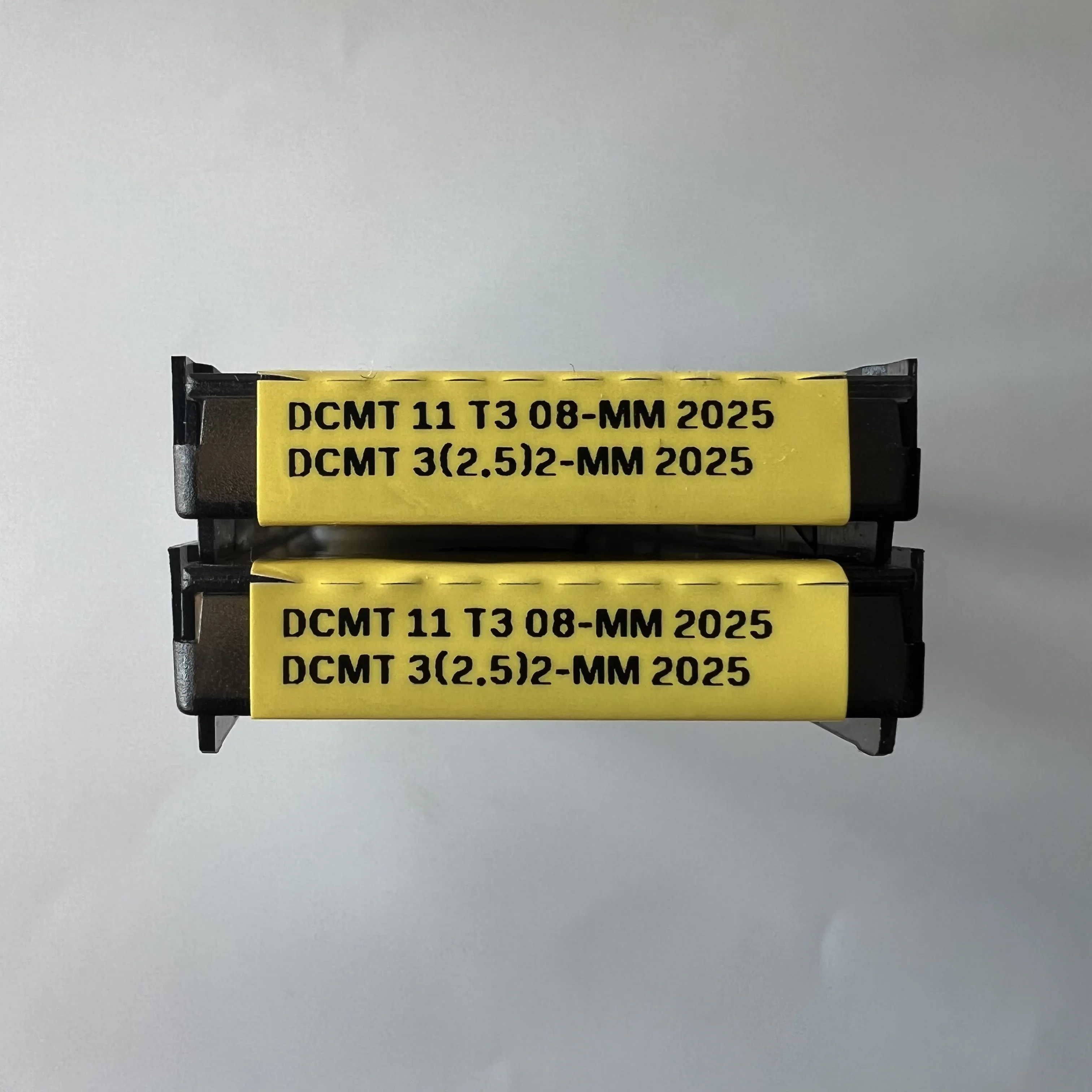 10pcs/box DCMT11T304-MM 1115 1125 2025/DCMT11T308-MM 1115 1125 2015 2025 Carbide Turning Insert 2035
10pcs/box DCMT11T304-MM 1115 1125 2025/DCMT11T308-MM 1115 1125 2015 2025 Carbide Turning Insert 2035