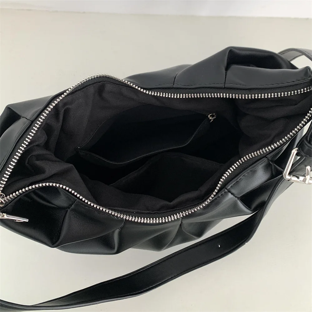Half Moon Hobo Bag Spacious Dumpling Bag Pleated Croissant Bag Pleated For Women'S Accessory Work Dinner
Half Moon Hobo Bag Spacious Dumpling Bag Pleated Croissant Bag Pleated For Women'S Accessory Work Dinner