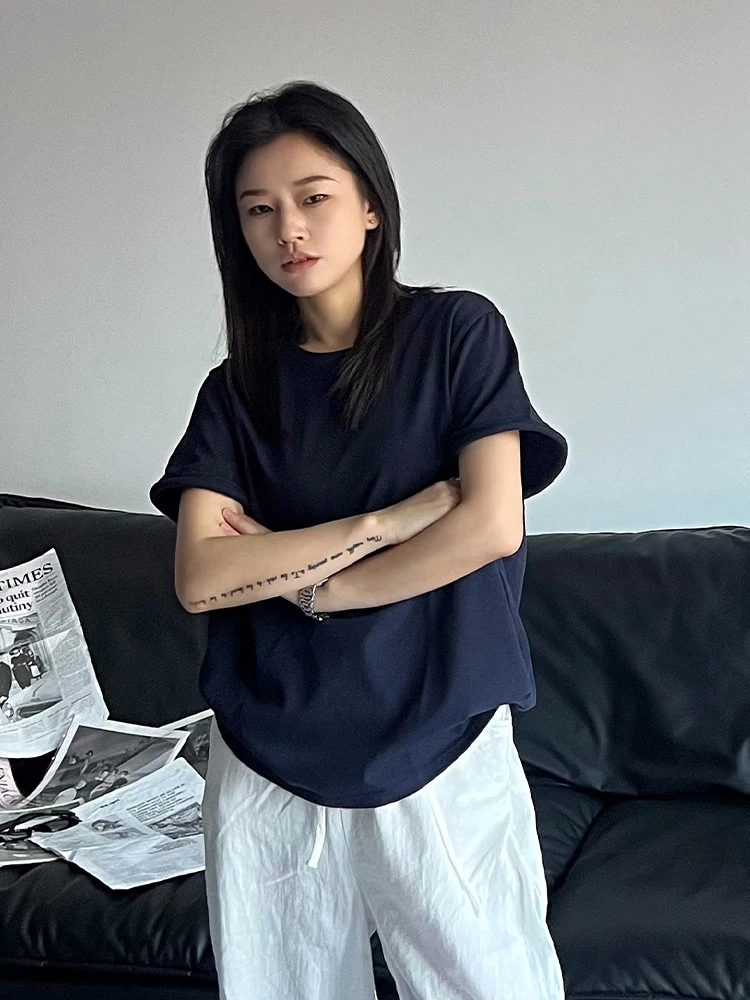 Женская футболка Slimming ort Sve с круглым вырезом, базовая, цвета индиго, летняя, с охлаждающим эффектом, в корейском стиле, свободного кроя
Женская футболка Slimming ort Sve с круглым вырезом, базовая, цвета индиго, летняя, с охлаждающим эффектом, в корейском стиле, свободного кроя