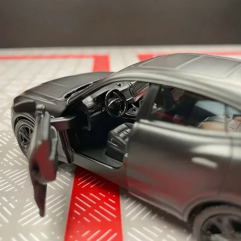 1:36 Maserati Levante SUV Alloy Sport Car Model Diecasts Metal Off-road Vehicles Car Model Simulation Collection Kids Toys Gift
1:36 Maserati Levante SUV Alloy Sport Car Model Diecasts Metal Off-road Vehicles Car Model Simulation Collection Kids Toys Gift