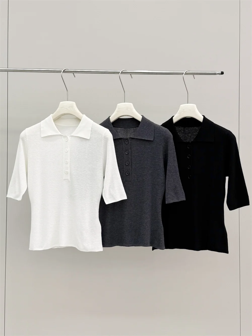 26 Summer Fashion Commuting Versatile Polo T-Shirt Simple Short-Sleeved Top For Women
26 Summer Fashion Commuting Versatile Polo T-Shirt Simple Short-Sleeved Top For Women