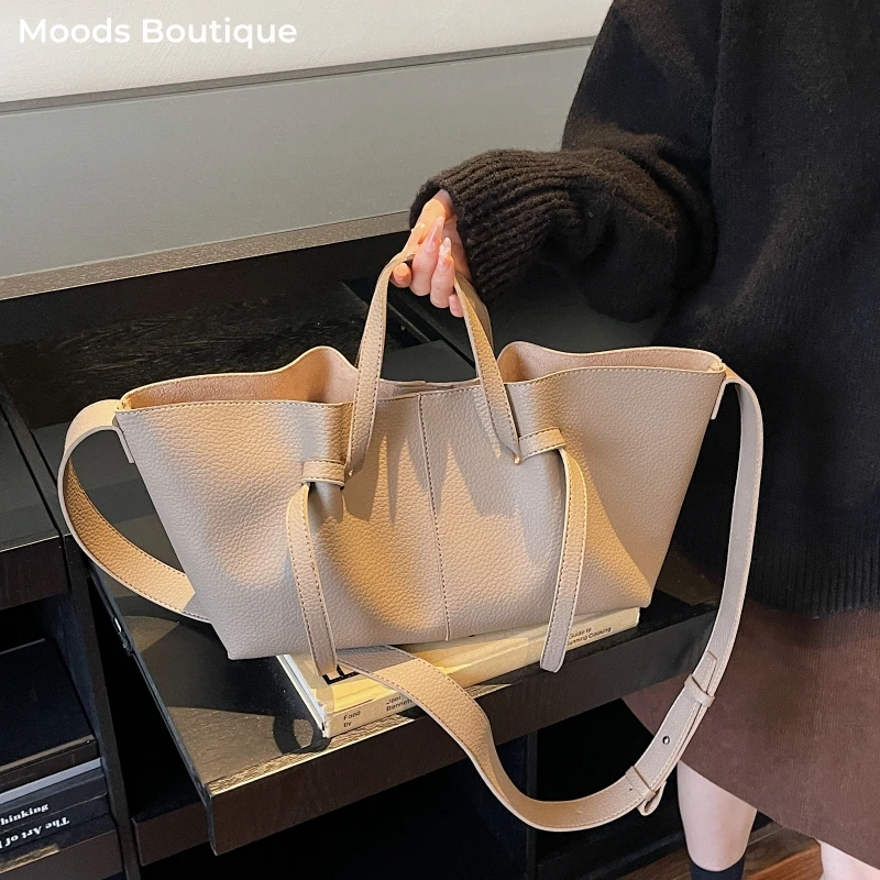 MOODS Big Tote Bag Set For Women 2025 Latest Trends Designer Handbags Luxury 2-IN-1 Large Capacity Shopper Shoulder Totes Female
MOODS Big Tote Bag Set For Women 2025 Latest Trends Designer Handbags Luxury 2-IN-1 Large Capacity Shopper Shoulder Totes Female