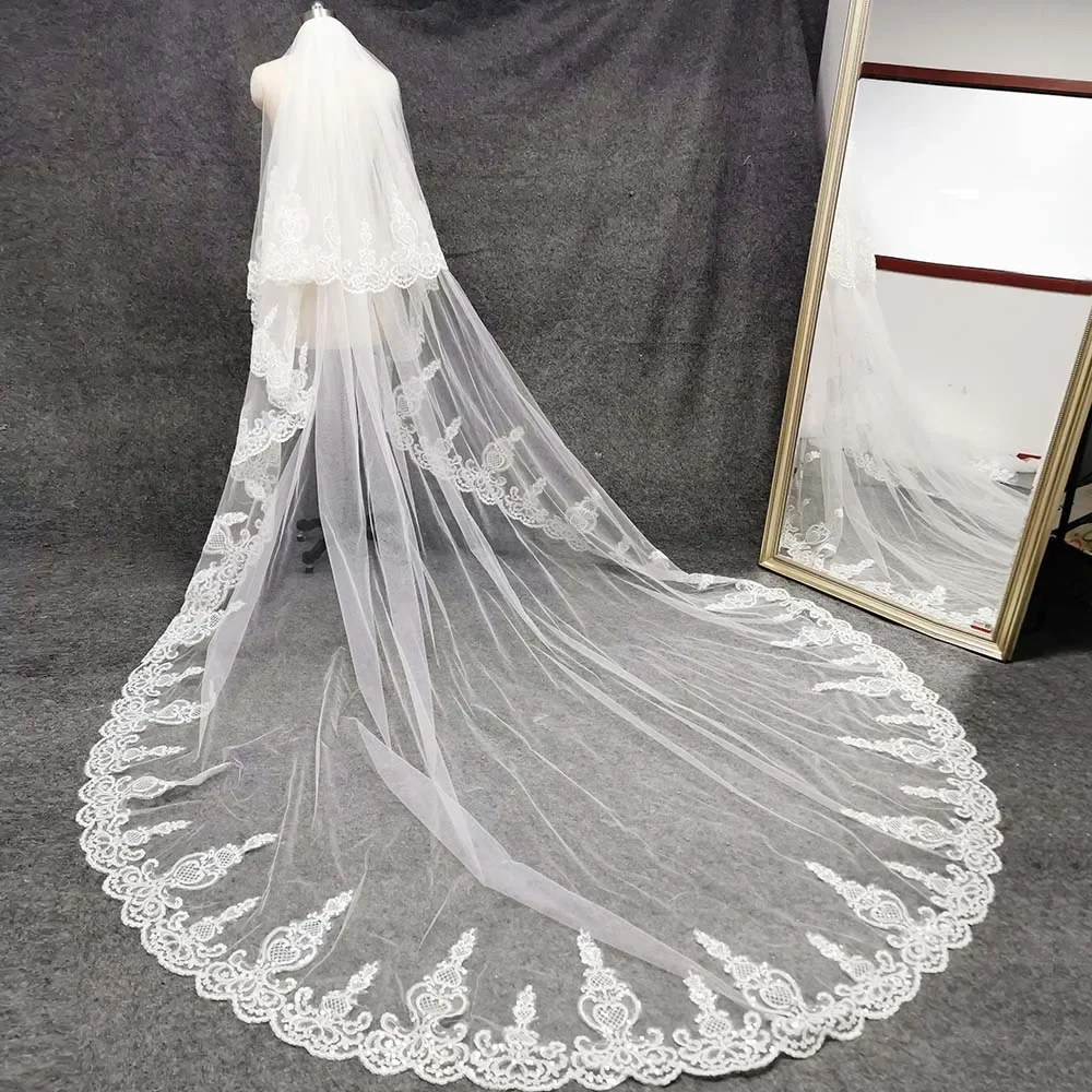 Sequins Lace 2 Layers Bridal Veil with Comb White Ivory Cathedral Wedding Veil with Comb Wedding Accessories
Sequins Lace 2 Layers Bridal Veil with Comb White Ivory Cathedral Wedding Veil with Comb Wedding Accessories