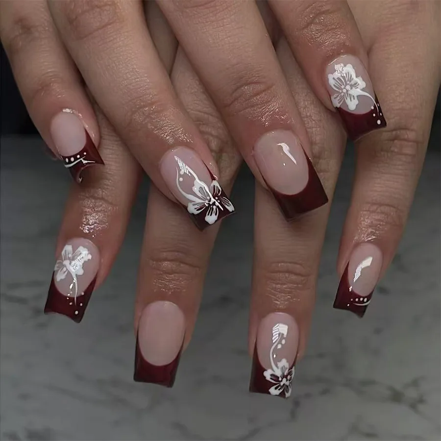 Short Glossy Face Generous Armor Autumn and Winter French White Fresh Flower Removable Manicure 24 Pieces
Short Glossy Face Generous Armor Autumn and Winter French White Fresh Flower Removable Manicure 24 Pieces
