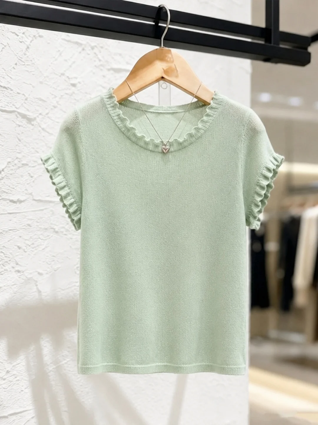 Korean Style Ice Silk Knitted Short Sleeve Top Women's Casual Pure Color Summer Design Wood Grain Breeze Casual Shirt
Korean Style Ice Silk Knitted Short Sleeve Top Women's Casual Pure Color Summer Design Wood Grain Breeze Casual Shirt
