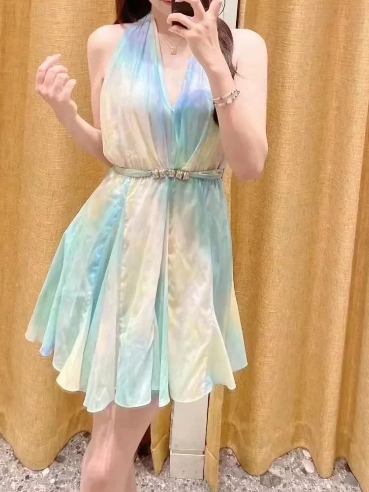 Women Backless Sling Dress Gradient Color V-Neck High Waist Sleeveless Holiday Summer 2024 Mini Robe
Women Backless Sling Dress Gradient Color V-Neck High Waist Sleeveless Holiday Summer 2024 Mini Robe