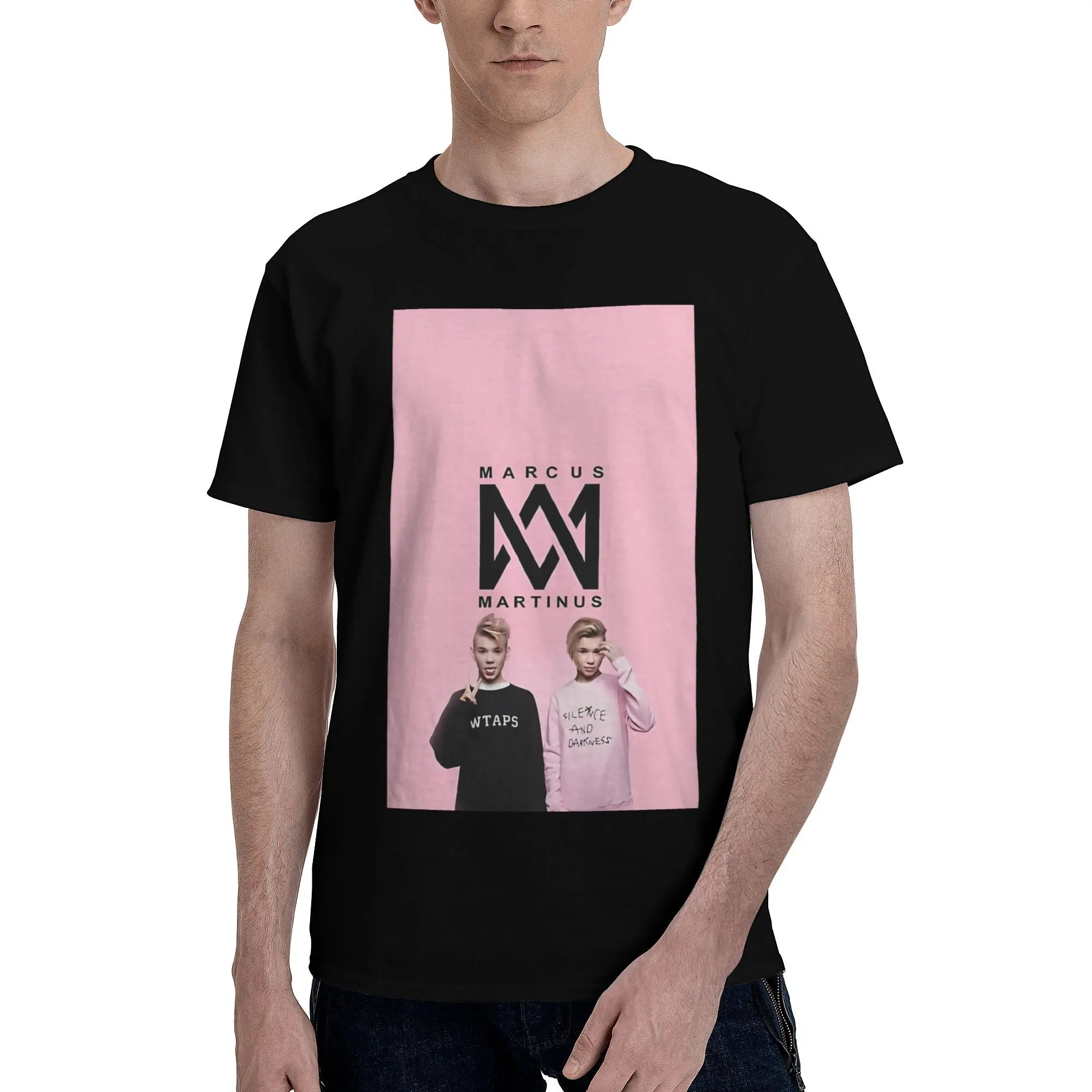 Футболка с принтом Pinky Marcus And Martinus для мужчин и женщин, хлопковая футболка с незабутным туром, одежда
Футболка с принтом Pinky Marcus And Martinus для мужчин и женщин, хлопковая футболка с незабутным туром, одежда