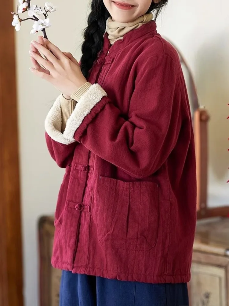 Thickened Fleece Women's Winter Jacket Tang Suit New Chinese Style National Trend Stand Collar Button Cotton Linen Cotton Coat
Thickened Fleece Women's Winter Jacket Tang Suit New Chinese Style National Trend Stand Collar Button Cotton Linen Cotton Coat