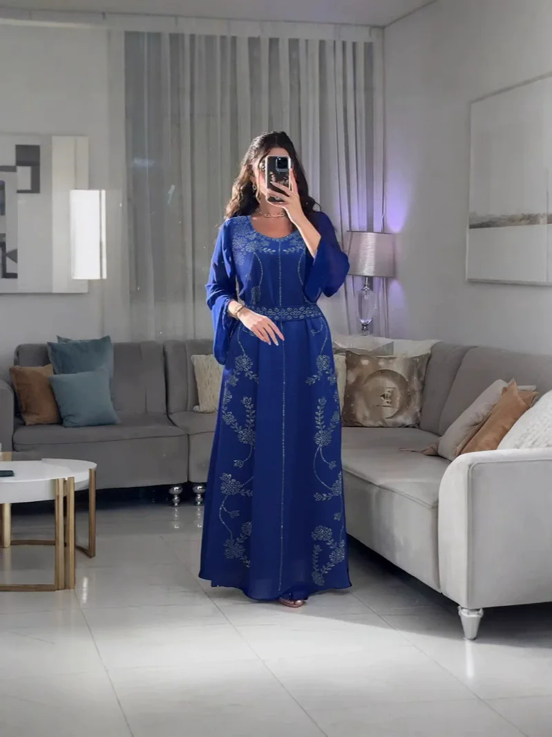 Dubai Saudi Arabia Middle East Party Clothing Muslim Robe Fashion Color Round Neck Hot Diamond Banquet Islamic Ramadan Dress
Dubai Saudi Arabia Middle East Party Clothing Muslim Robe Fashion Color Round Neck Hot Diamond Banquet Islamic Ramadan Dress
