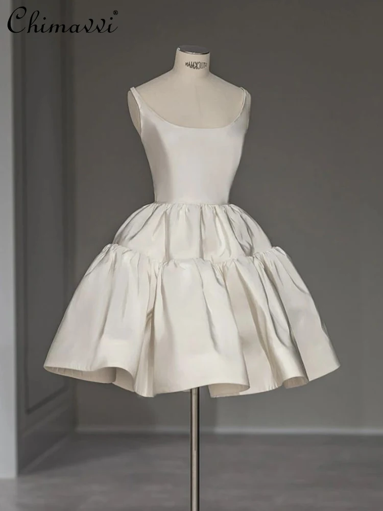 Summer 2024 French Style Retro Sleeveless Backless Pleated White S Princess Sexy Dress Women Suspender Ball Gown Mini Dresses
Summer 2024 French Style Retro Sleeveless Backless Pleated White S Princess Sexy Dress Women Suspender Ball Gown Mini Dresses