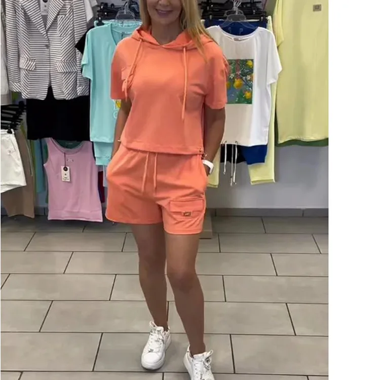 New Summer Fashion Casual Sportswear Set For Women Loose Hooded Shorts Shorts Fashionable Two-piece Set For Trendy Streetwear
New Summer Fashion Casual Sportswear Set For Women Loose Hooded Shorts Shorts Fashionable Two-piece Set For Trendy Streetwear