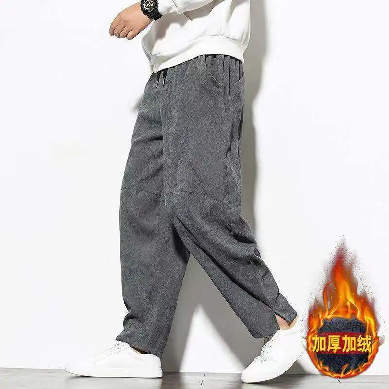 Весенне-осенние вельветовые повседневные брюки в стиле ретро, мужские свободные широкие брюки, универсальные прямые брюки, флисовые спортивные штаны
Весенне-осенние вельветовые повседневные брюки в стиле ретро, мужские свободные широкие брюки, универсальные прямые брюки, флисовые спортивные штаны