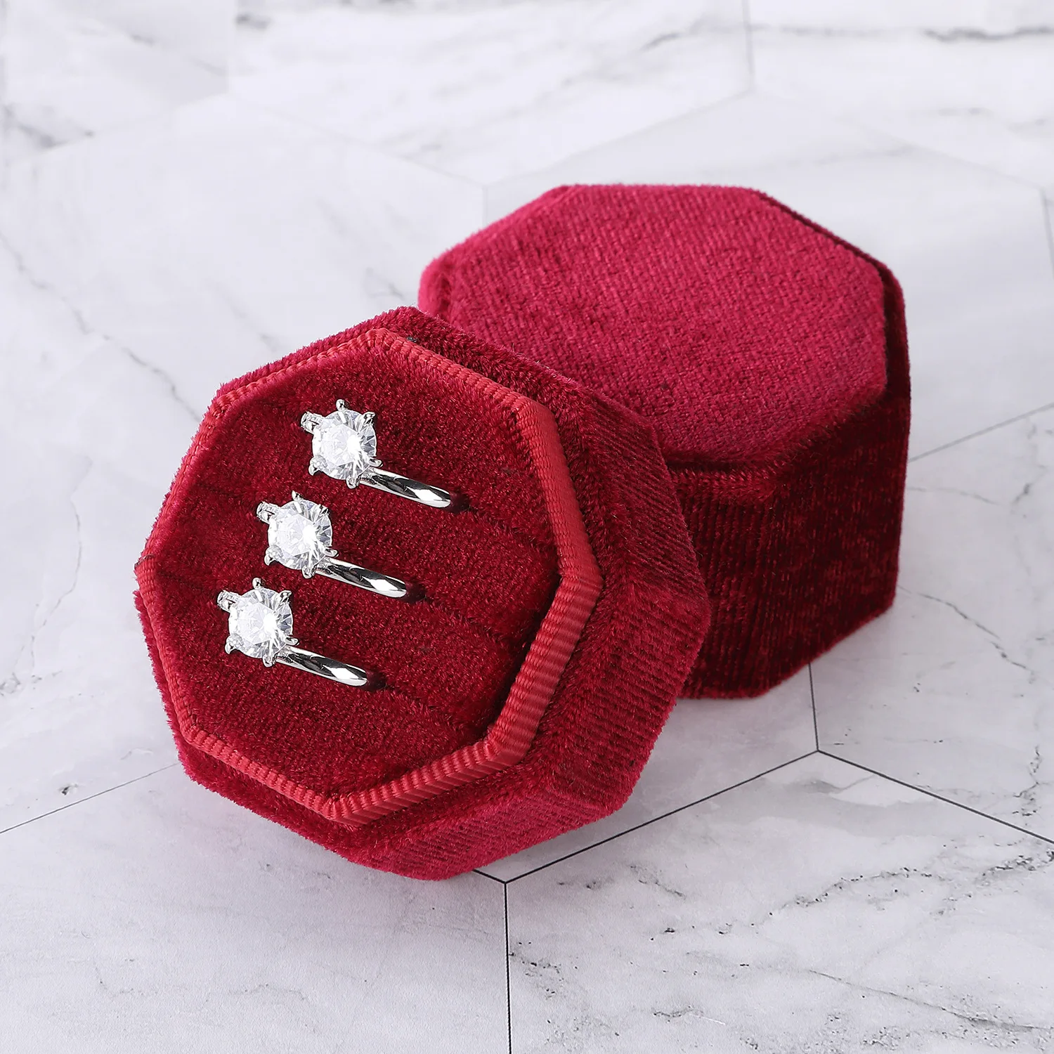 Velvet Jewelry Box Luxurious Jewelry Packaging Box Three Ring Box Dust Resistant For Proposals Engagement Ceremonies Jewelry
Velvet Jewelry Box Luxurious Jewelry Packaging Box Three Ring Box Dust Resistant For Proposals Engagement Ceremonies Jewelry