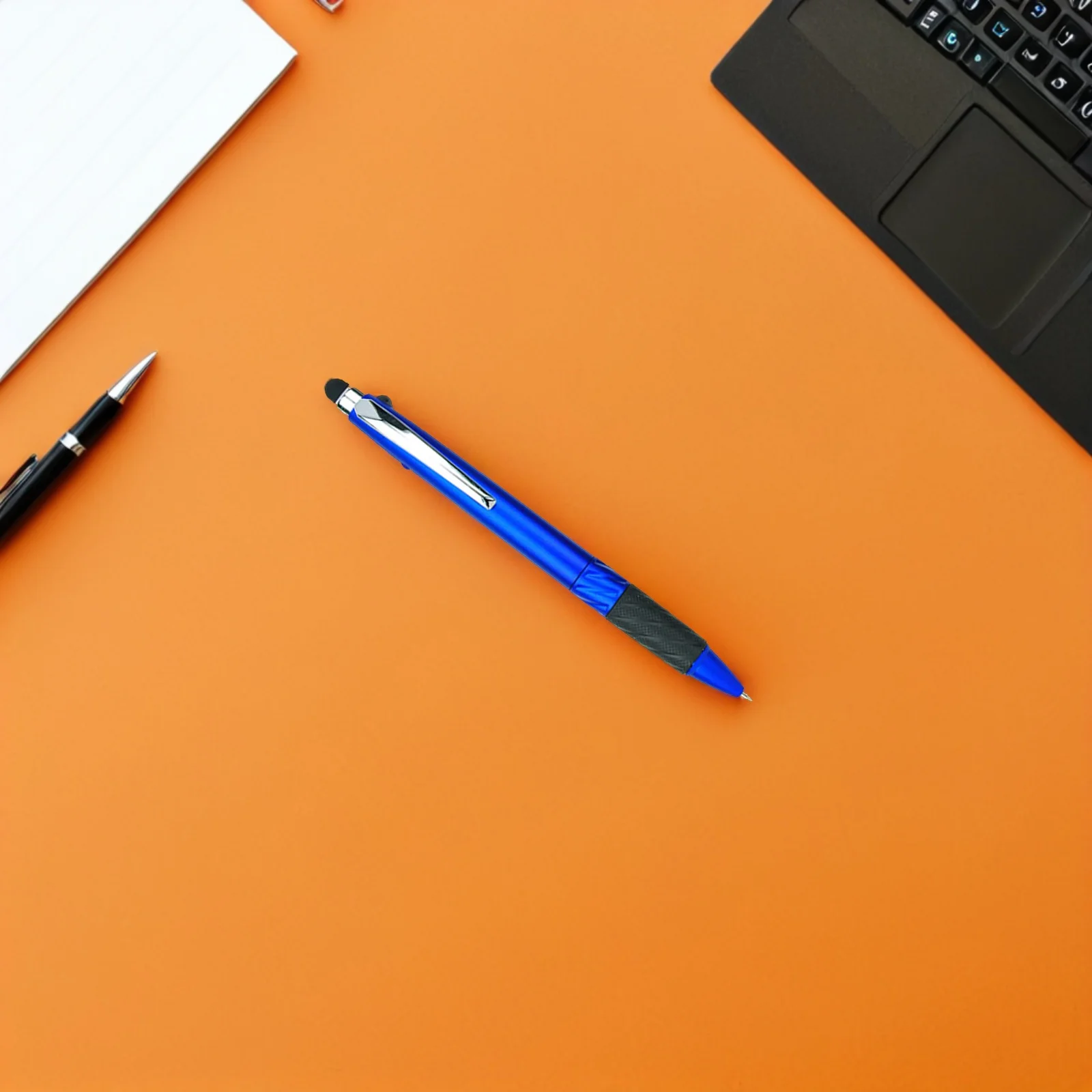 4 pcs 1 Set Touch Screen Ballpoint 3-Color Portable Writing Pens Smooth Stylus For Office Meeting Multipurpose Rotation Pens
4 pcs 1 Set Touch Screen Ballpoint 3-Color Portable Writing Pens Smooth Stylus For Office Meeting Multipurpose Rotation Pens