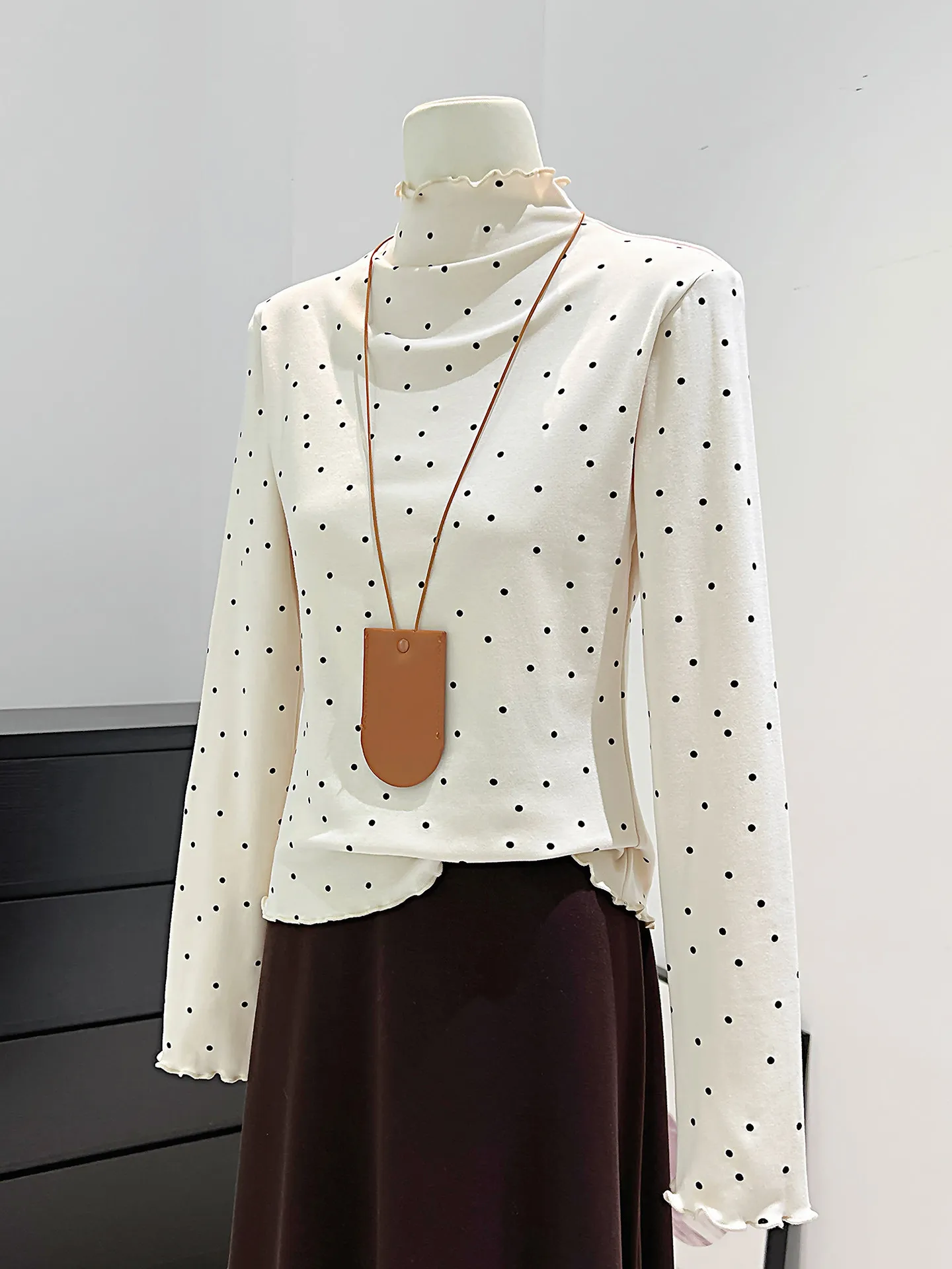 Y2K Women Polka Dot Semi High Neck Base Shirt Lace Autumn Winter Slim Fit Long Sleeve Tshirt Top Trendy
Y2K Women Polka Dot Semi High Neck Base Shirt Lace Autumn Winter Slim Fit Long Sleeve Tshirt Top Trendy