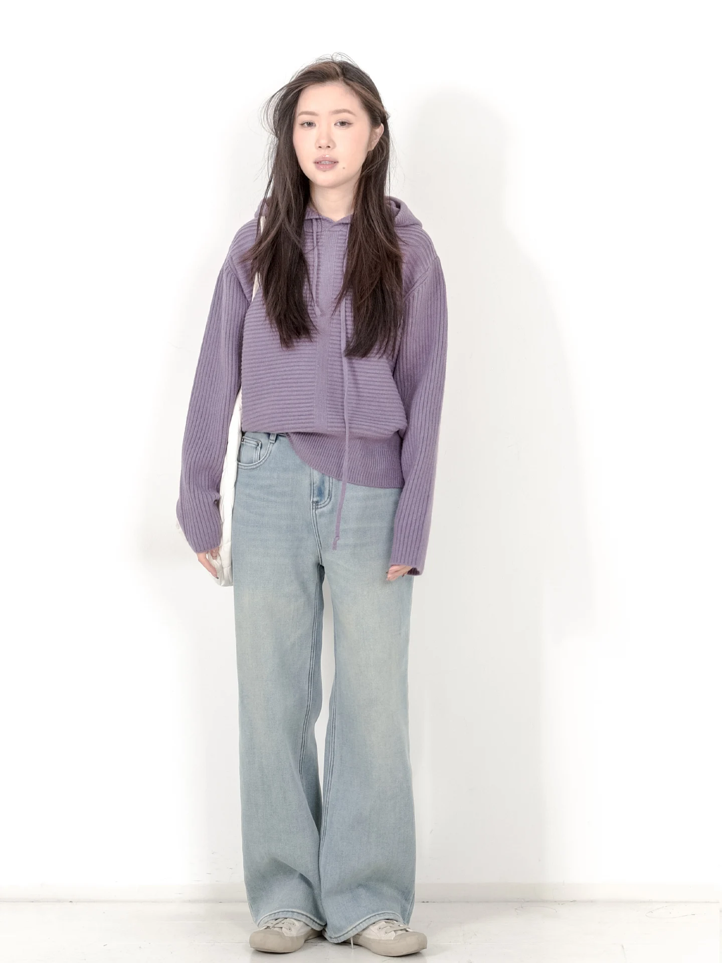 Осенне-зимний свободный вязаный свитер-худи для женщин, однотонный, простой, универсальный, повседневный, с длинными рукавами, в университетском стиле
Осенне-зимний свободный вязаный свитер-худи для женщин, однотонный, простой, универсальный, повседневный, с длинными рукавами, в университетском стиле