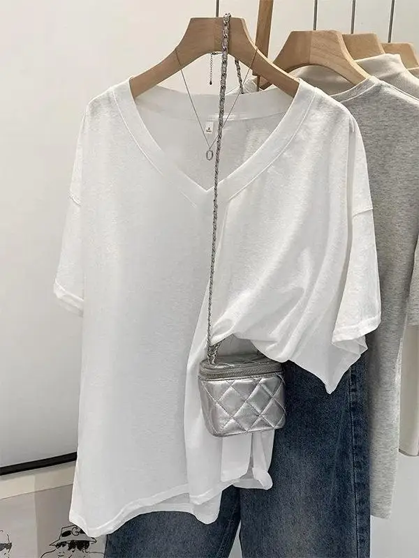 plus Size V-Neck Short Sleeve T-Shirt Women's Loose Summer Casual Style Half Sleeve Top City Walk Universal Fit Basic Color
plus Size V-Neck Short Sleeve T-Shirt Women's Loose Summer Casual Style Half Sleeve Top City Walk Universal Fit Basic Color