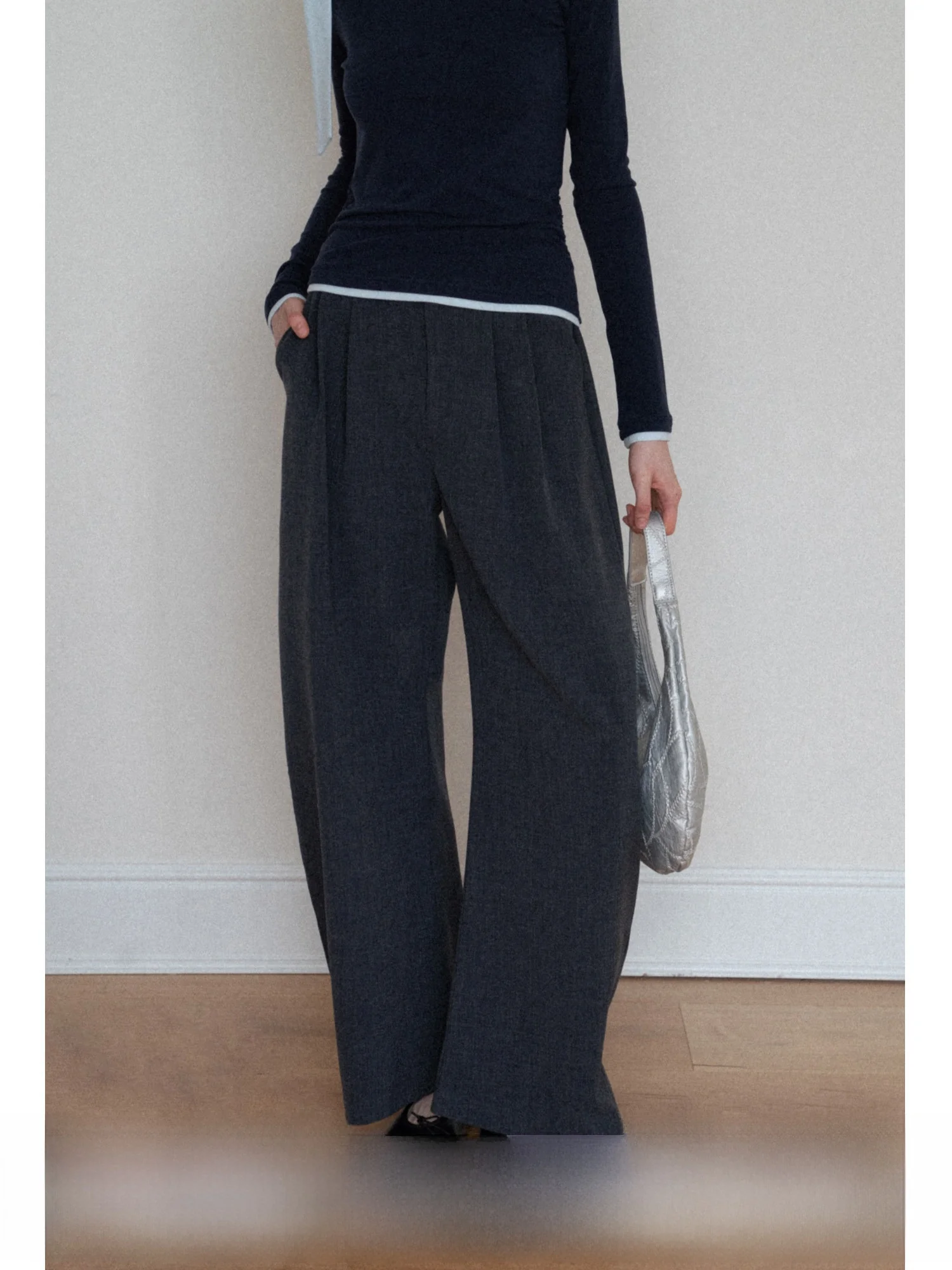 Женские повседневные брюки с высокой талией, прямые, свободные, широкие, универсальные, для офиса и повседневной носки
Женские повседневные брюки с высокой талией, прямые, свободные, широкие, универсальные, для офиса и повседневной носки