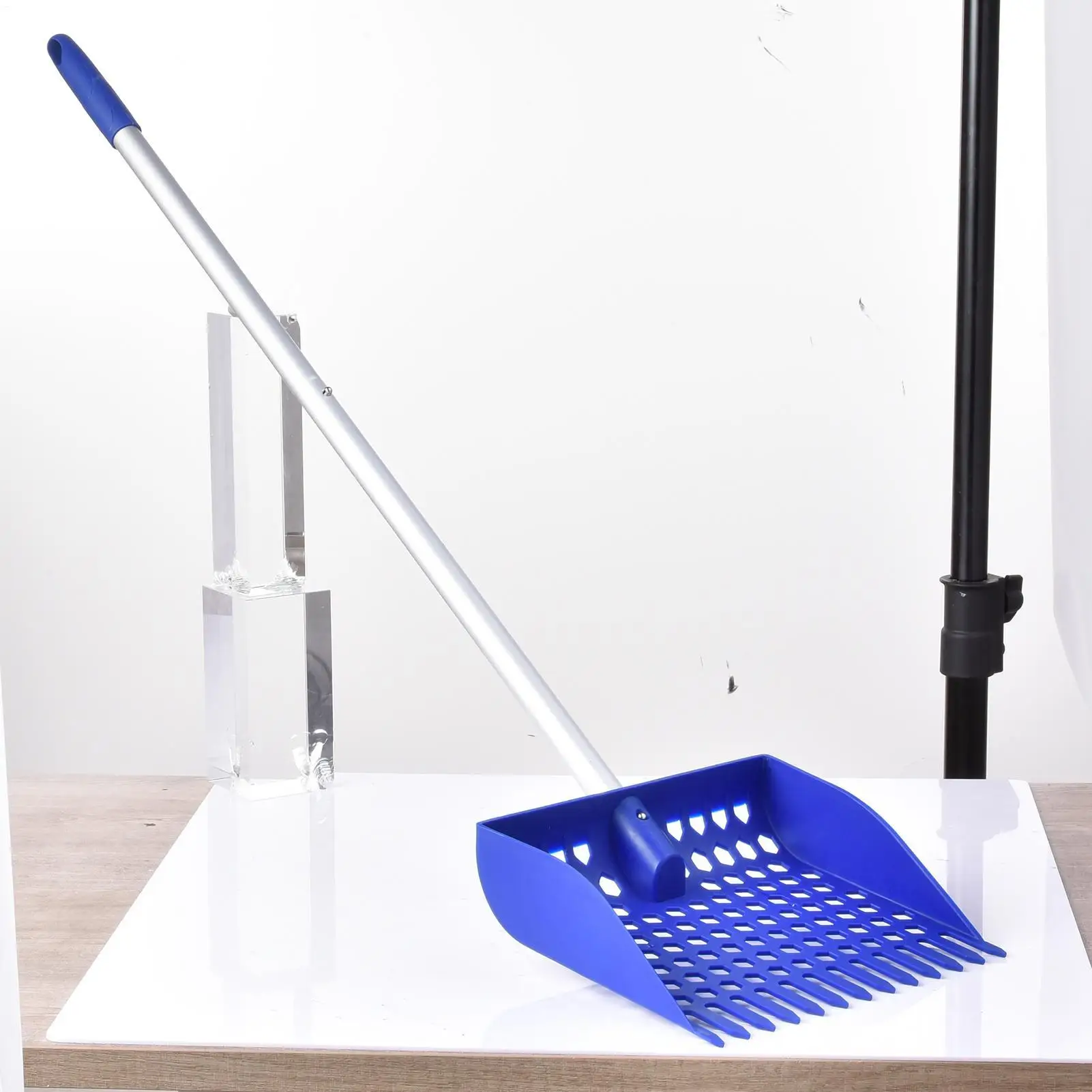 Chicken Poop Scooper Chicken Litter Scoop Cleaning Tool Detachable Aluminum Alloy Tool Litter Cleaning Shovel for Farm Animals
Chicken Poop Scooper Chicken Litter Scoop Cleaning Tool Detachable Aluminum Alloy Tool Litter Cleaning Shovel for Farm Animals