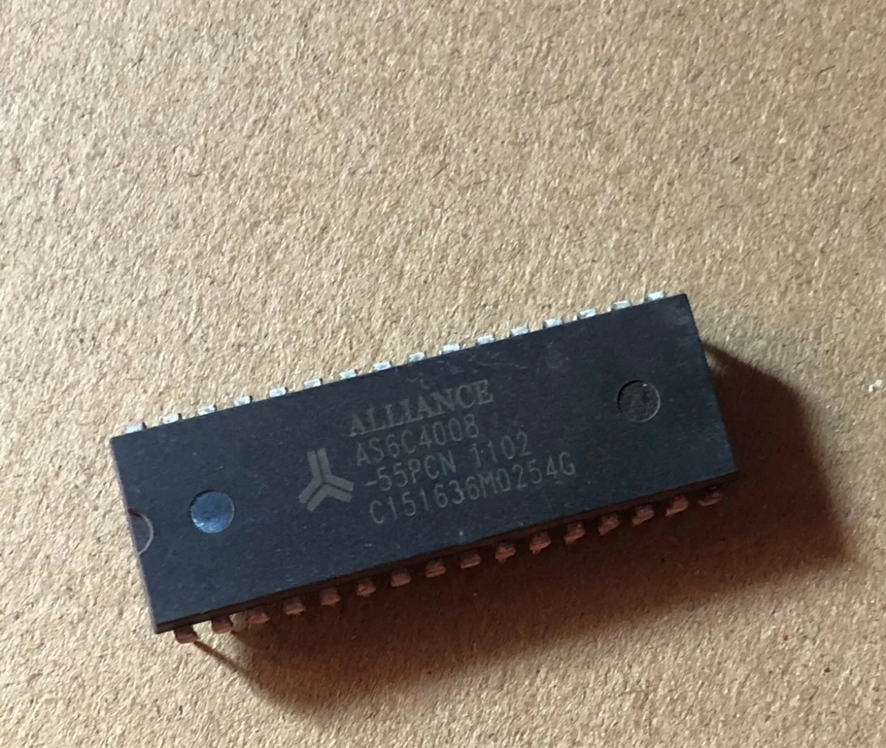 5шт AS6C4008-55PCN DIP28 AS6C4008 В НАЛИЧИИ
5шт AS6C4008-55PCN DIP28 AS6C4008 В НАЛИЧИИ