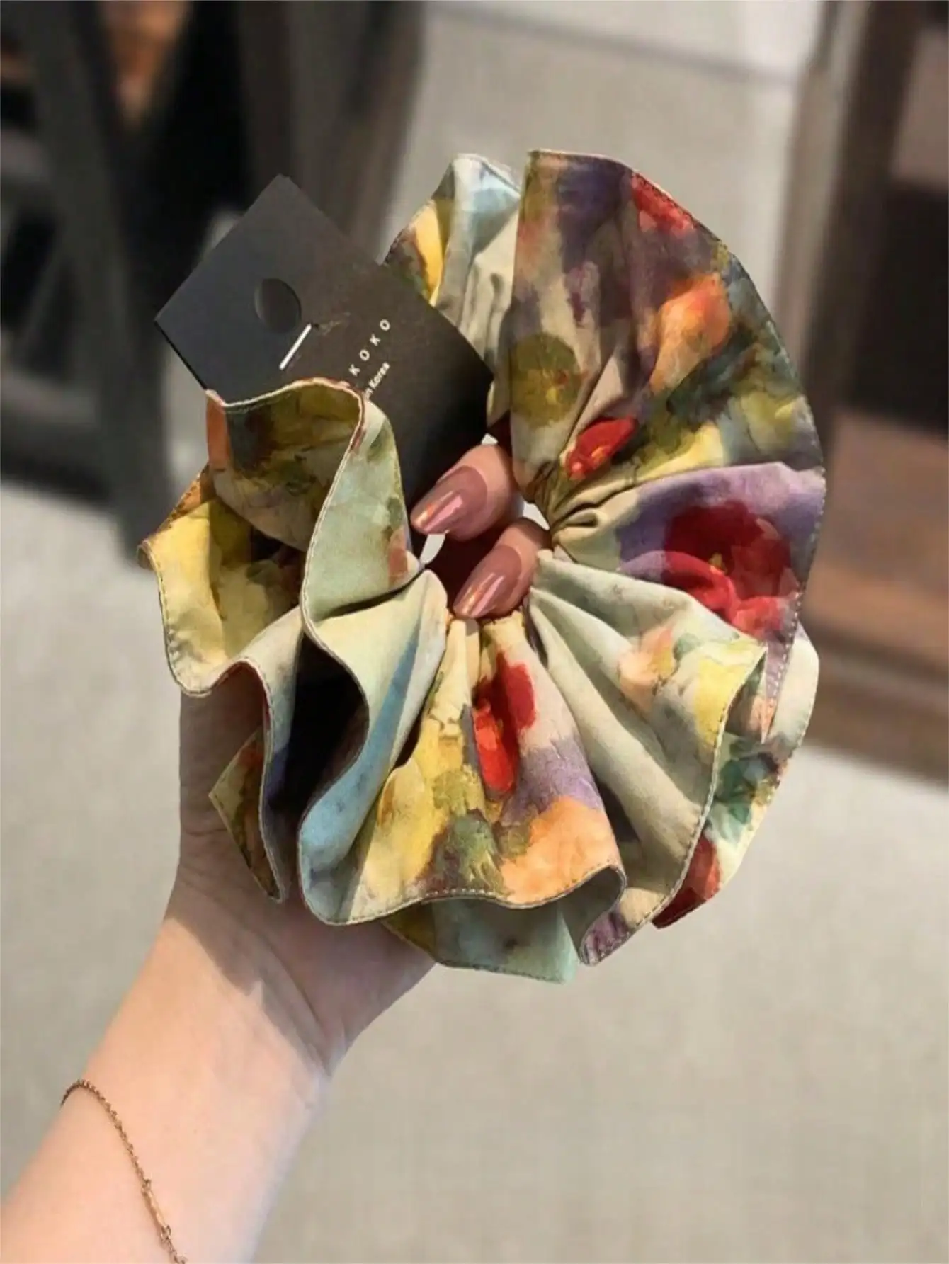 Oversized Floral Scrunchies For Women Girls, Large Vintage Chiffon Hair Scrunchy, Elegant Ruffle Ponytail Holder, Boho Watercolor Hair Accessories For Thick Thin Hair, Daily Party Gift/Hair Ties/Hair Accessories Rubber Bands Hair Elastics,Festival,Birthda
Oversized Floral Scrunchies For Women Girls, Large Vintage Chiffon Hair Scrunchy, Elegant Ruffle Ponytail Holder, Boho Watercolor Hair Accessories For Thick Thin Hair, Daily Party Gift/Hair Ties/Hair Accessories Rubber Bands Hair Elastics,Festival,Birthda