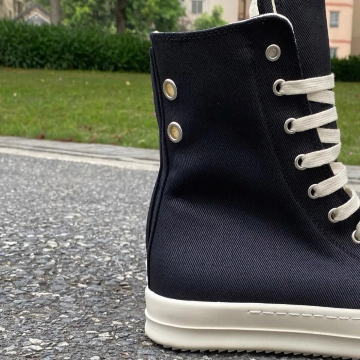 Classic Male Ankle Boot Men High Top Shoe Black Canvas Women Sneaker R-o Casual Shoes Metal Hole Sneakers Zipper Lace Up Boots
Classic Male Ankle Boot Men High Top Shoe Black Canvas Women Sneaker R-o Casual Shoes Metal Hole Sneakers Zipper Lace Up Boots