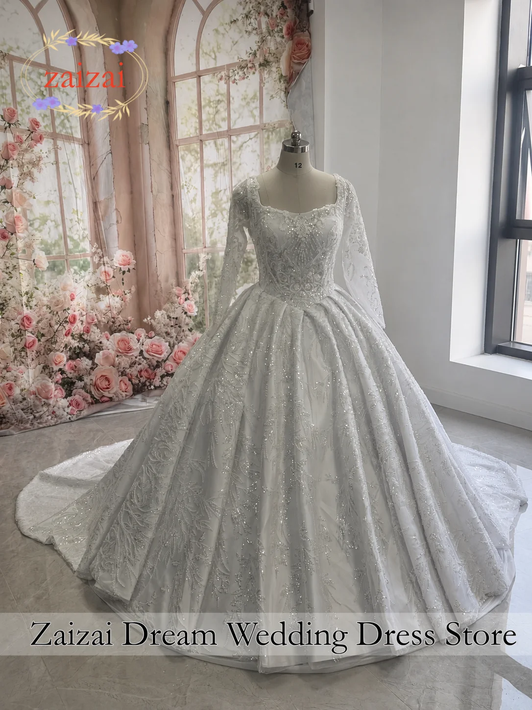 Customzied 100% Real pictures Ball Gown Royal Wedding Dresses crystal decal applique Lace Long tail Made Robe Vestido De Noiva
Customzied 100% Real pictures Ball Gown Royal Wedding Dresses crystal decal applique Lace Long tail Made Robe Vestido De Noiva