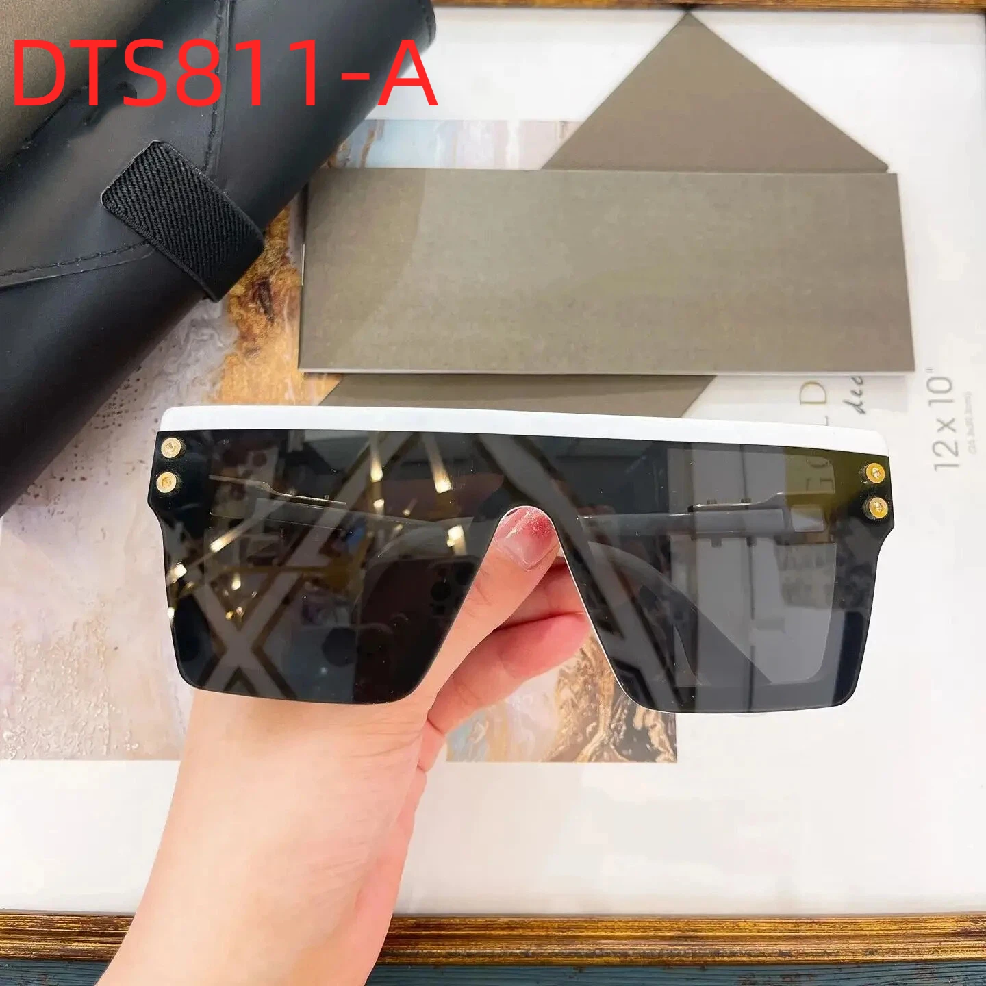 Original Factory DT GRANDXXP DTS811-A With Brand Box White Acetate Frame Oversized Classic Retro Trendy Men Women Sunglasses
Original Factory DT GRANDXXP DTS811-A With Brand Box White Acetate Frame Oversized Classic Retro Trendy Men Women Sunglasses