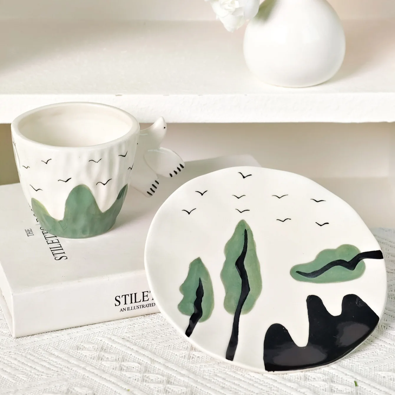 Creative Handmade Thousand Cranes Ceramic Coffee Mug and Saucer, Unique Artistic Tea Cup for Home Office, Premium Exquisite Gift
Creative Handmade Thousand Cranes Ceramic Coffee Mug and Saucer, Unique Artistic Tea Cup for Home Office, Premium Exquisite Gift