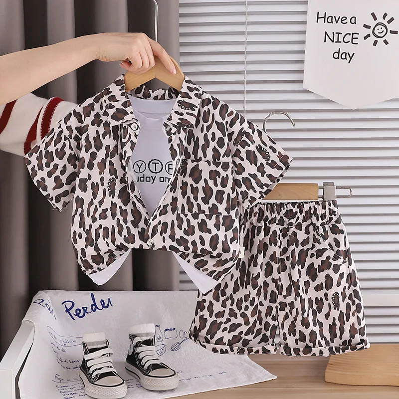 Boys' Summer Short sleeved Set 2026 New Handsome Baby Summer Stylish Children's Leopard Pattern Three piece Set
Boys' Summer Short sleeved Set 2026 New Handsome Baby Summer Stylish Children's Leopard Pattern Three piece Set