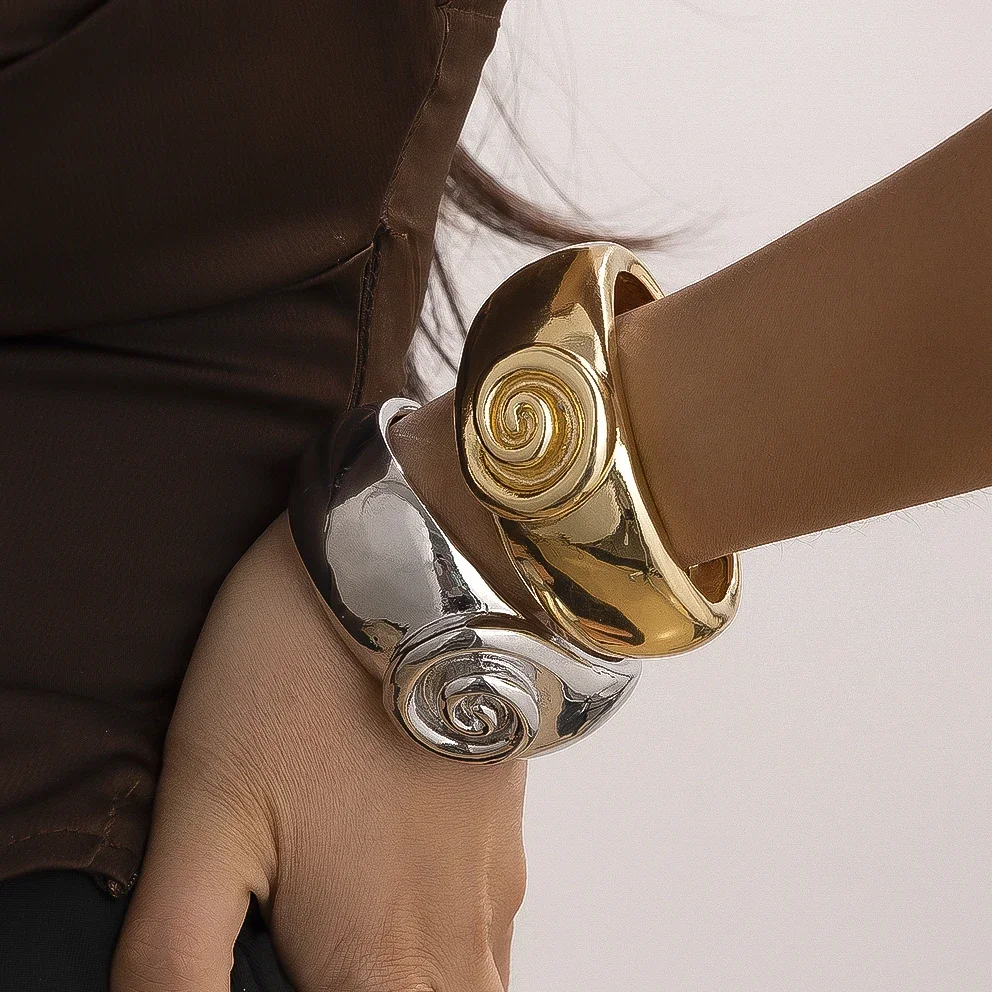 New Exaggerated Punk Chunky Heavy Metal Open Cuff Bangles for Women Goth Spiral Arm Bracelet Grunge Male Jewelry Steampunk
New Exaggerated Punk Chunky Heavy Metal Open Cuff Bangles for Women Goth Spiral Arm Bracelet Grunge Male Jewelry Steampunk