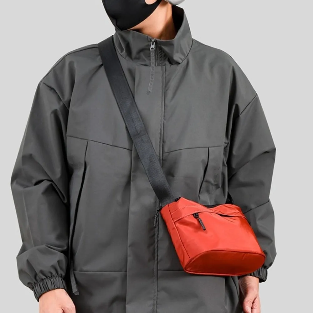 Waterproof Men Crossbody Bag Phone Pouch Large Capacity Student Shoulder Bag Oxford Cloth Nylon Messenger Bag Climbing Camping
Waterproof Men Crossbody Bag Phone Pouch Large Capacity Student Shoulder Bag Oxford Cloth Nylon Messenger Bag Climbing Camping