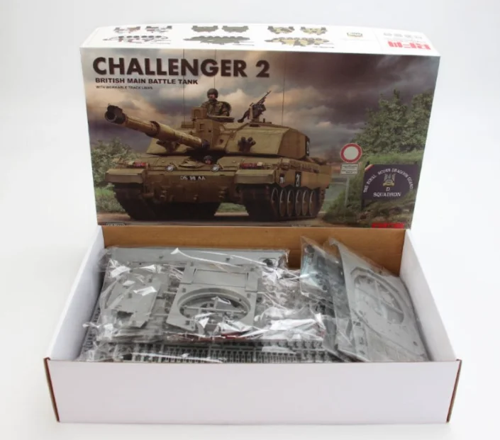 Конструкторы модели Ryefield 1/35 RM-5062 Основной боевой танк British Challenger 2, с подвижной гусеницей для военной игрушечной модели, хобби
Конструкторы модели Ryefield 1/35 RM-5062 Основной боевой танк British Challenger 2, с подвижной гусеницей для военной игрушечной модели, хобби