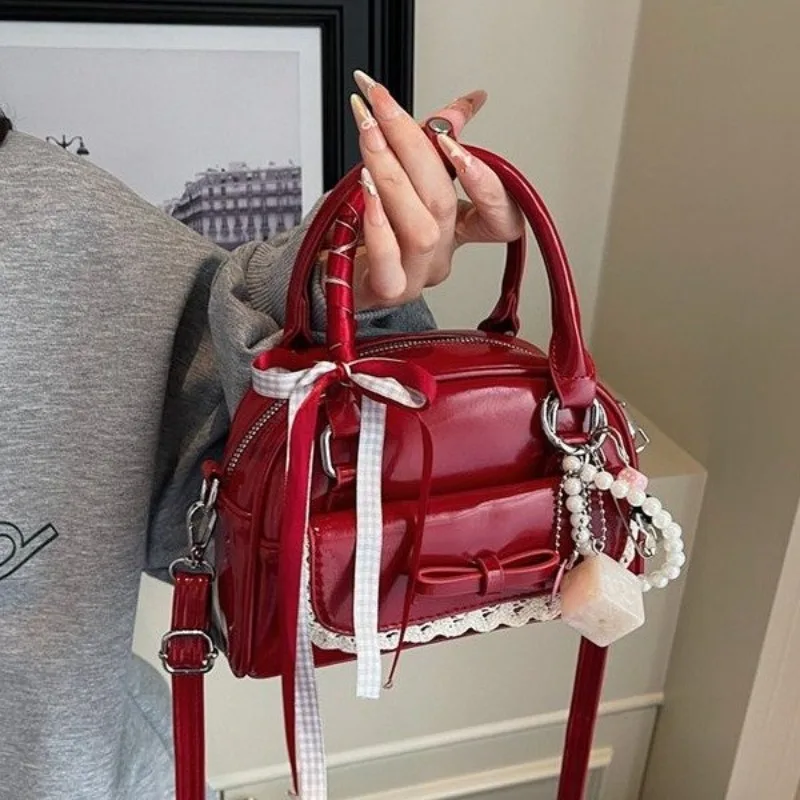 Women Underarm Bag Cute Pillow Bag Crossbody Purse For School Students And Campus Style Portable 
Women Underarm Bag Cute Pillow Bag Crossbody Purse For School Students And Campus Style Portable