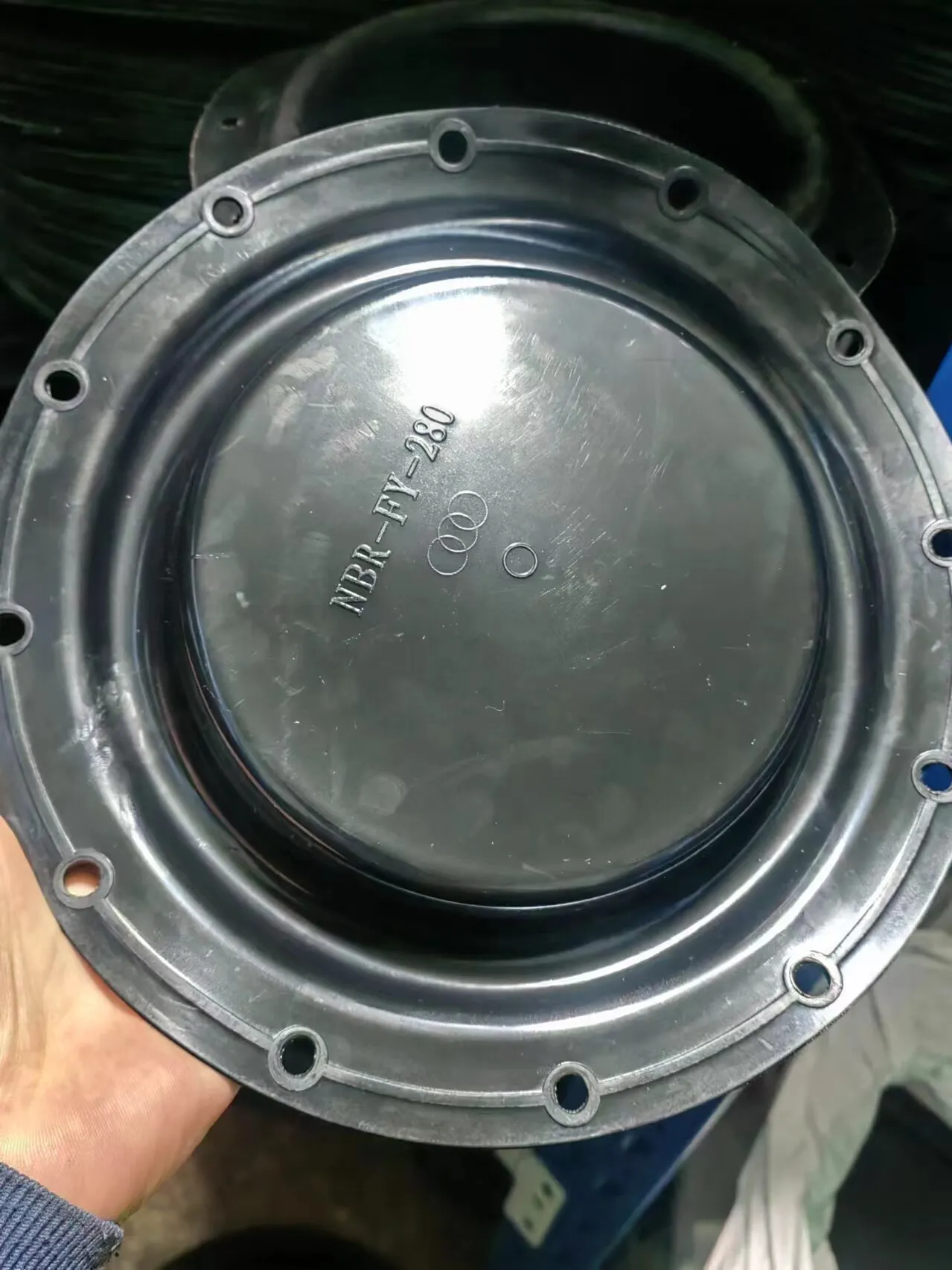 Steam pneumatic control valve diaphragm self-operated diaphragm NBR-FY-100/200/280/400/600 rubber
Steam pneumatic control valve diaphragm self-operated diaphragm NBR-FY-100/200/280/400/600 rubber