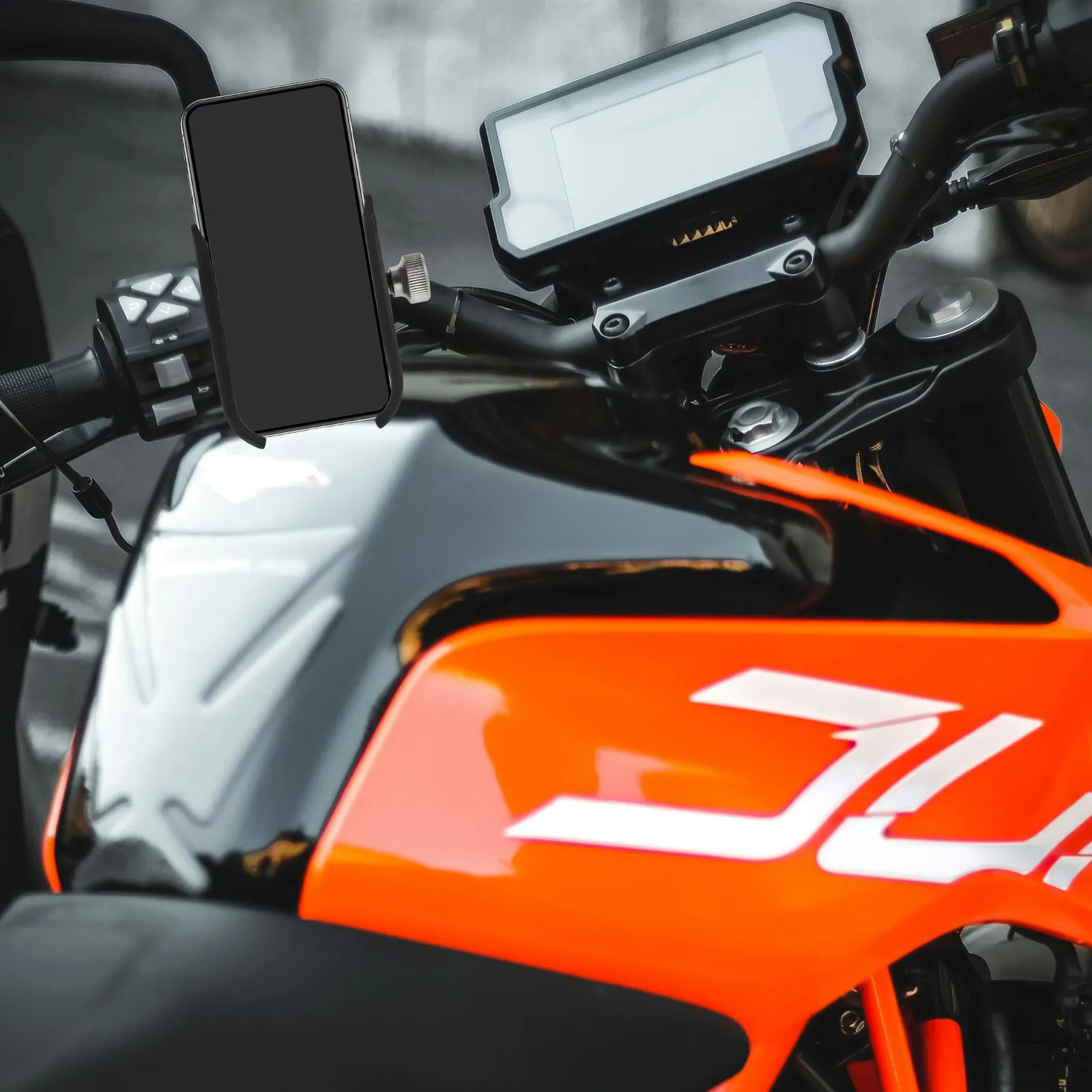 Motorcycle Scooter Phone Mount Aluminum Alloy Navigation Holder Secure Phone Stand Handlebar Mount Accessories
Motorcycle Scooter Phone Mount Aluminum Alloy Navigation Holder Secure Phone Stand Handlebar Mount Accessories