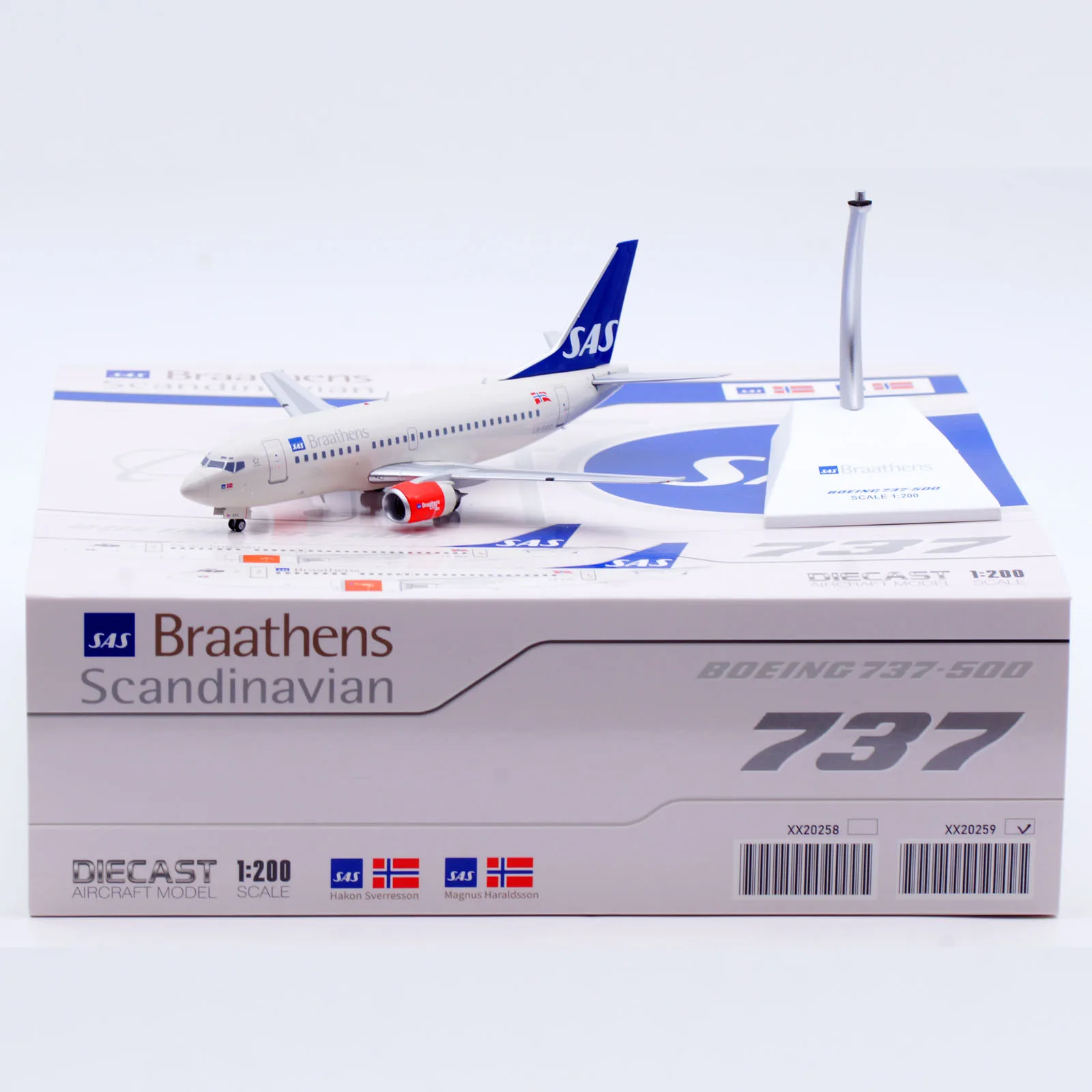 XX20259 Alloy Collectible Plane Gift JC Wings 1:200 SAS Braathens "StarAlliance" Boeing B737-500 Diecast Aircraft Model LN-BRO
XX20259 Alloy Collectible Plane Gift JC Wings 1:200 SAS Braathens "StarAlliance" Boeing B737-500 Diecast Aircraft Model LN-BRO