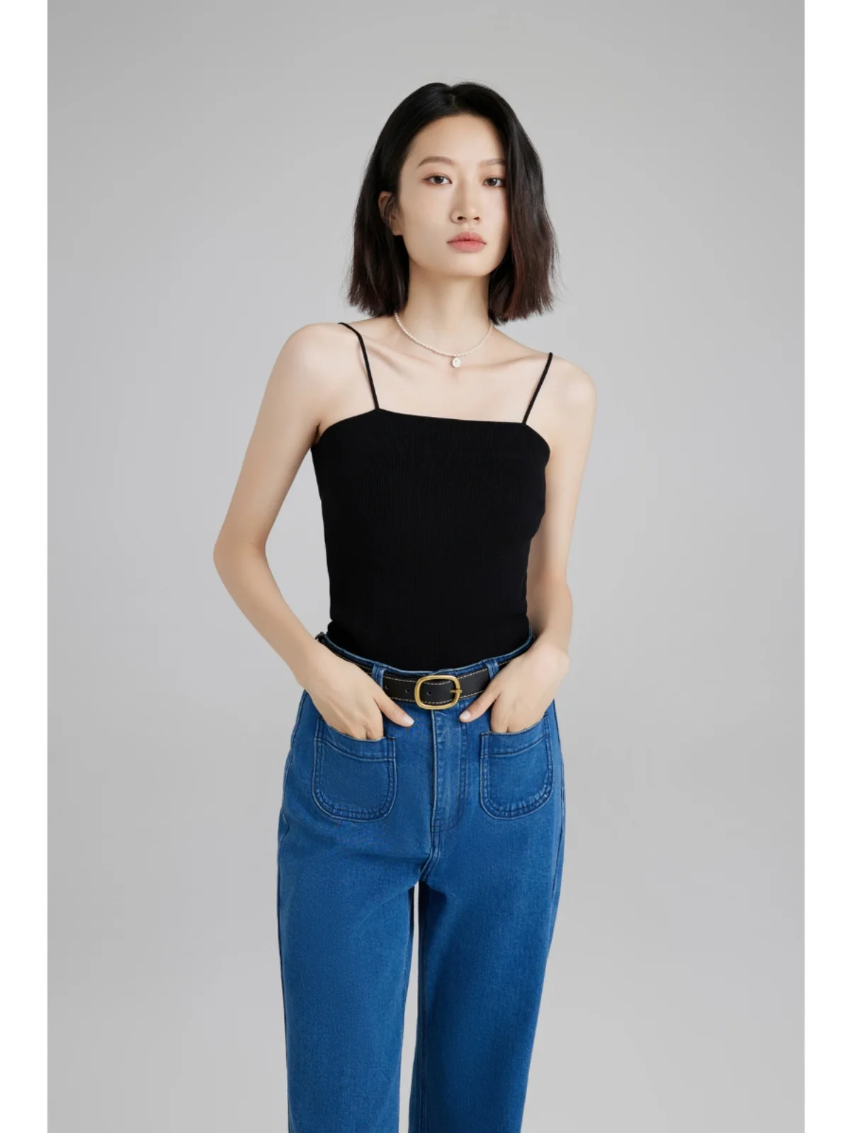 IUMOON White Knitted ort Vest Women's New Sle Slimming Base Layer Top Faionable Commute Pattern Color
IUMOON White Knitted ort Vest Women's New Sle Slimming Base Layer Top Faionable Commute Pattern Color