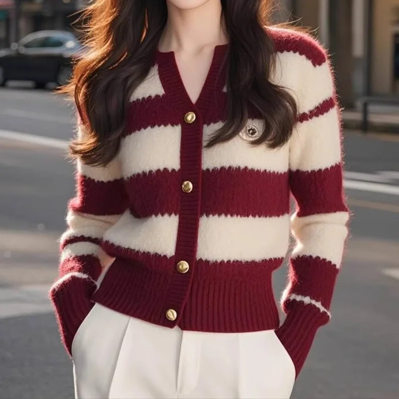 Women Clothing Striped Chic Single Breasted Sweater Cardigan Spring Autumn Elegant Fashion Knitted Wool Tops
Women Clothing Striped Chic Single Breasted Sweater Cardigan Spring Autumn Elegant Fashion Knitted Wool Tops