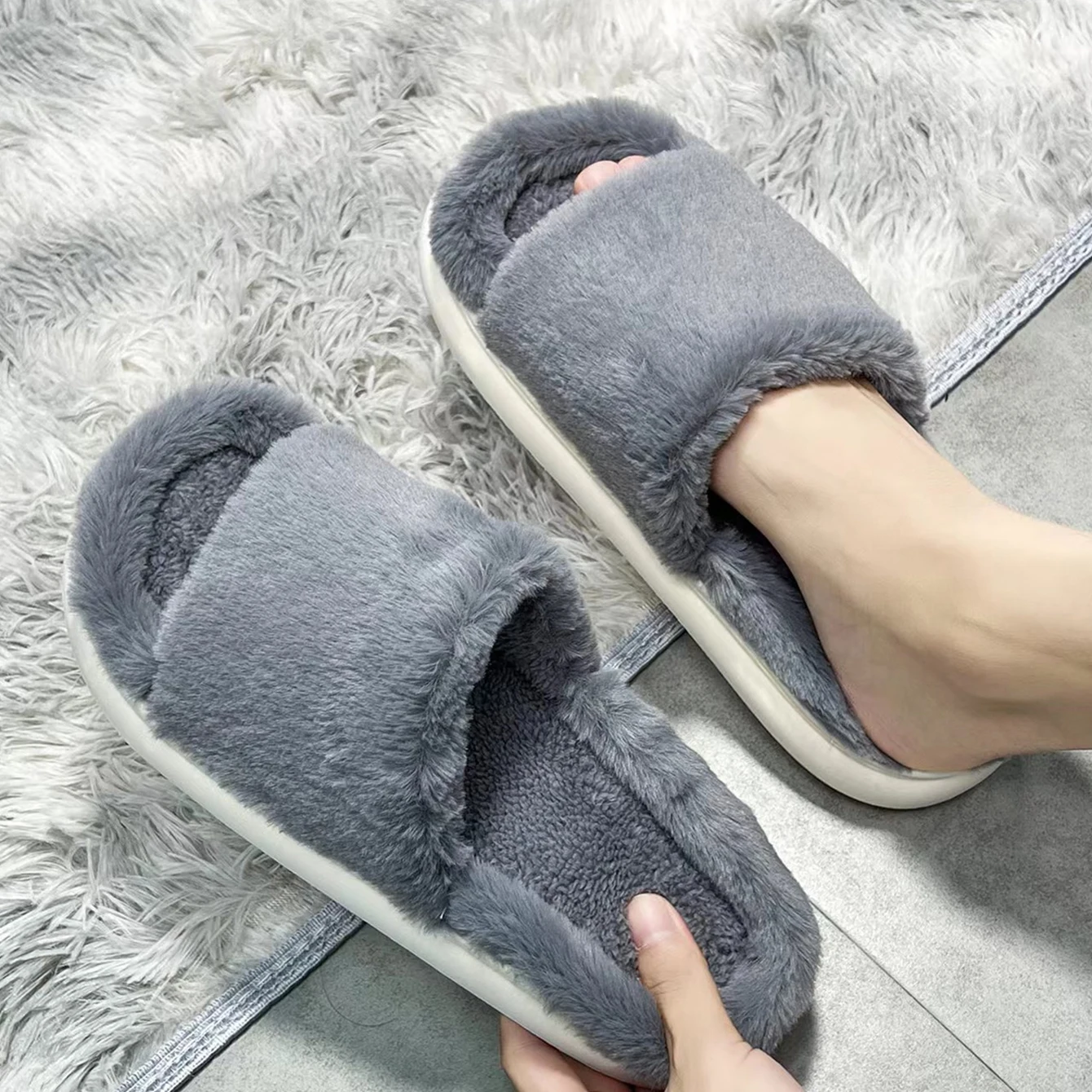 New Men's Plush Cotton Slippers 2023 Cute Women's Warm Winter Anti Slip Simple Home Couples Indoor Couples Cotton Shoes
New Men's Plush Cotton Slippers 2023 Cute Women's Warm Winter Anti Slip Simple Home Couples Indoor Couples Cotton Shoes