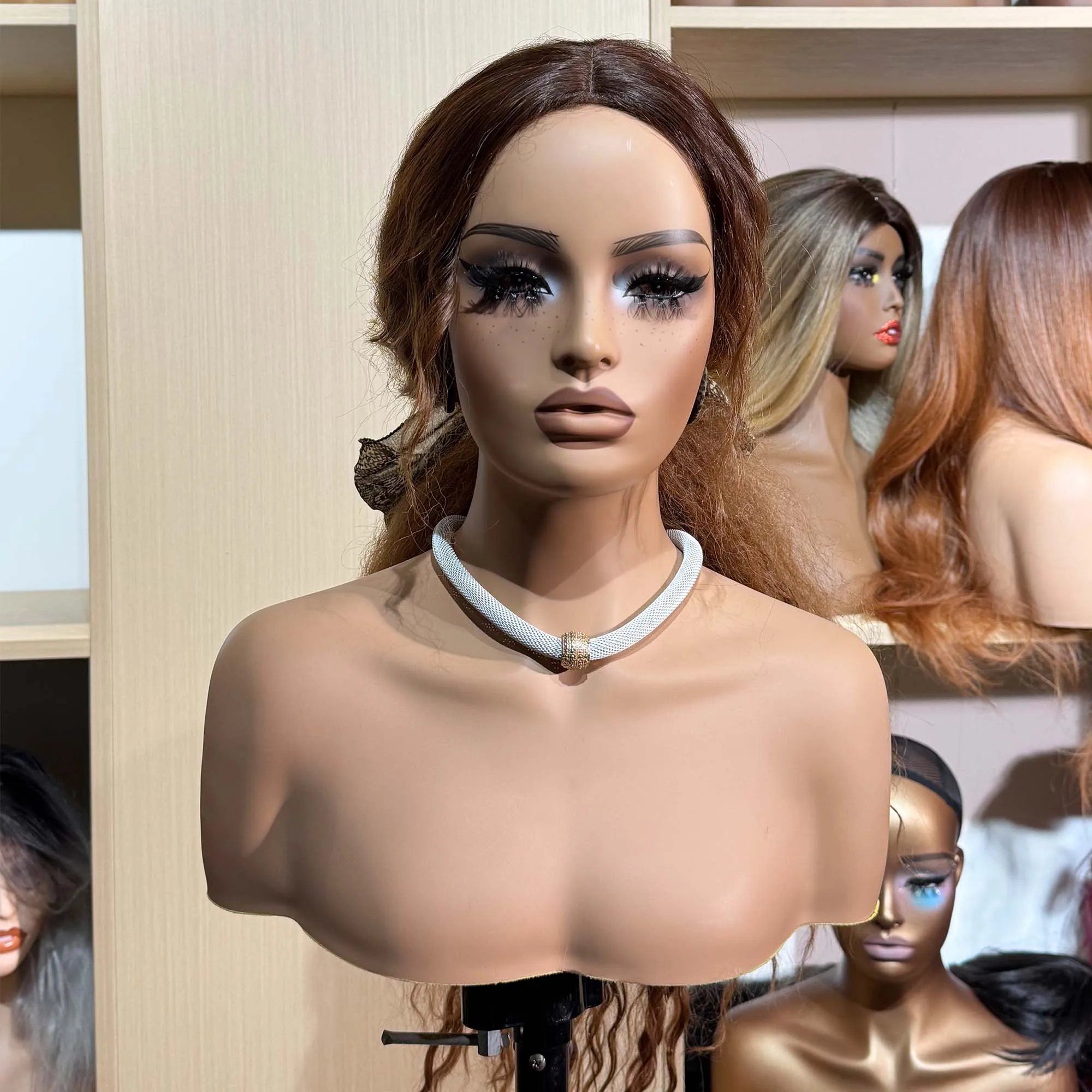 1PC USA Warehouse Free Shipping Realistic European American Female Mannequin Head Multifunctional Display Model Head For Wig Earring Necklace Jewelry Hat Showing Hair Makeup Salon Training
1PC USA Warehouse Free Shipping Realistic European American Female Mannequin Head Multifunctional Display Model Head For Wig Earring Necklace Jewelry Hat Showing Hair Makeup Salon Training
