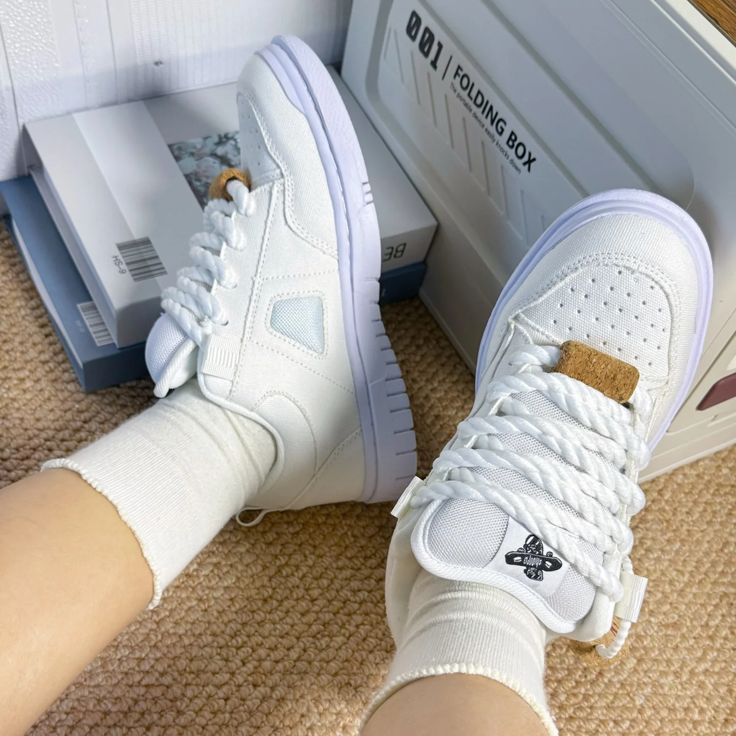 Versatile White Sneakers with Thick Tongue, Large Size Men's Casual Shoes, Breathable Couple's Casual Fashion Canvas Shoes, Men's Sneakers
Versatile White Sneakers with Thick Tongue, Large Size Men's Casual Shoes, Breathable Couple's Casual Fashion Canvas Shoes, Men's Sneakers