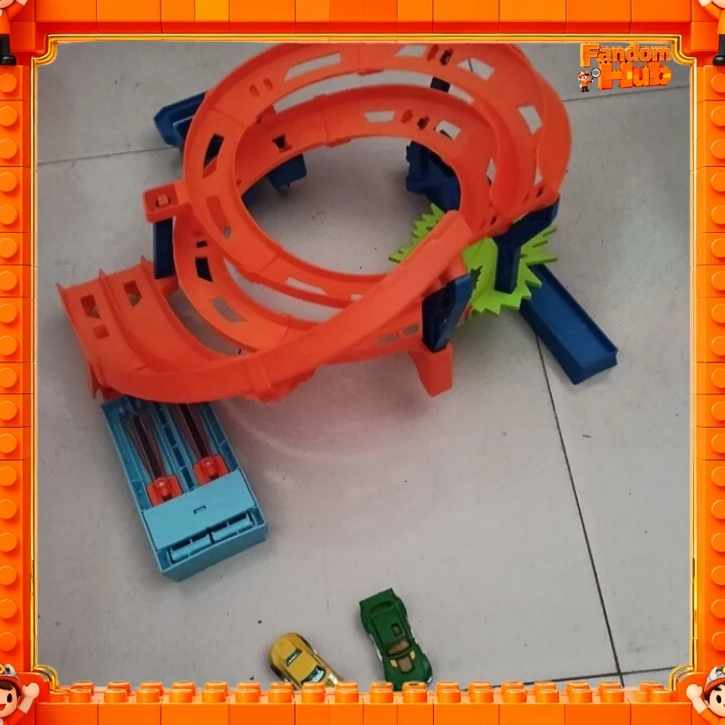 Genuine Hot Wheels Stunt Loop Race Set Track Toy Includes Random Basic Card Die-Cast Car Models Toy Gift For Fans
Genuine Hot Wheels Stunt Loop Race Set Track Toy Includes Random Basic Card Die-Cast Car Models Toy Gift For Fans